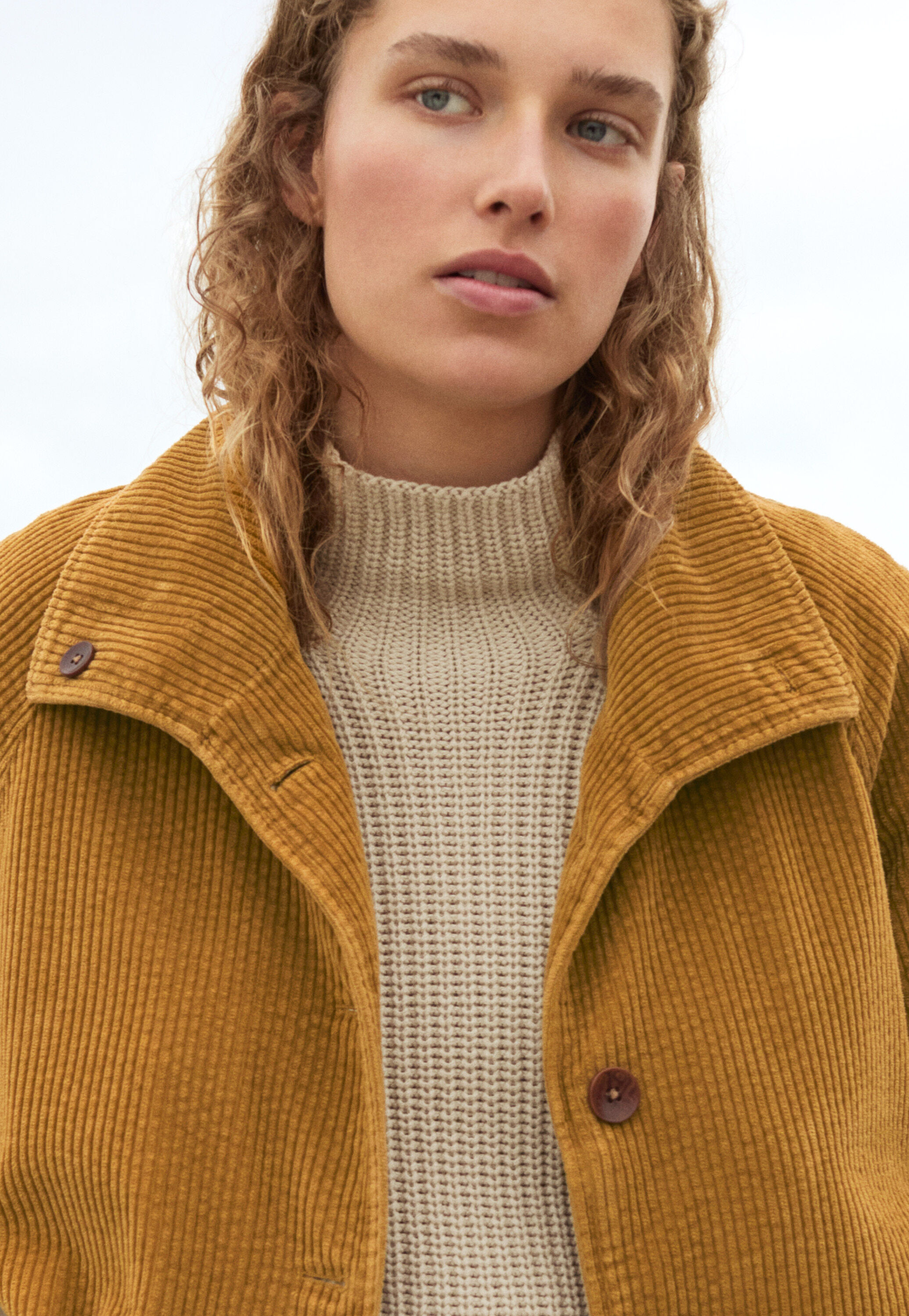 Pullover mit Trichterkragen