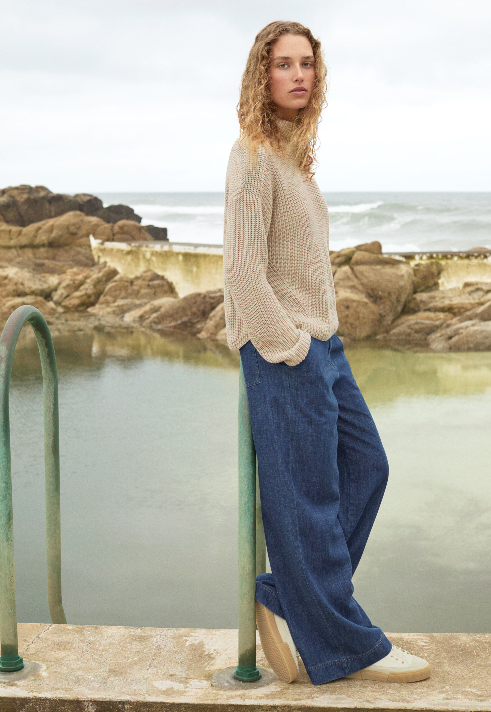 Pullover mit Trichterkragen