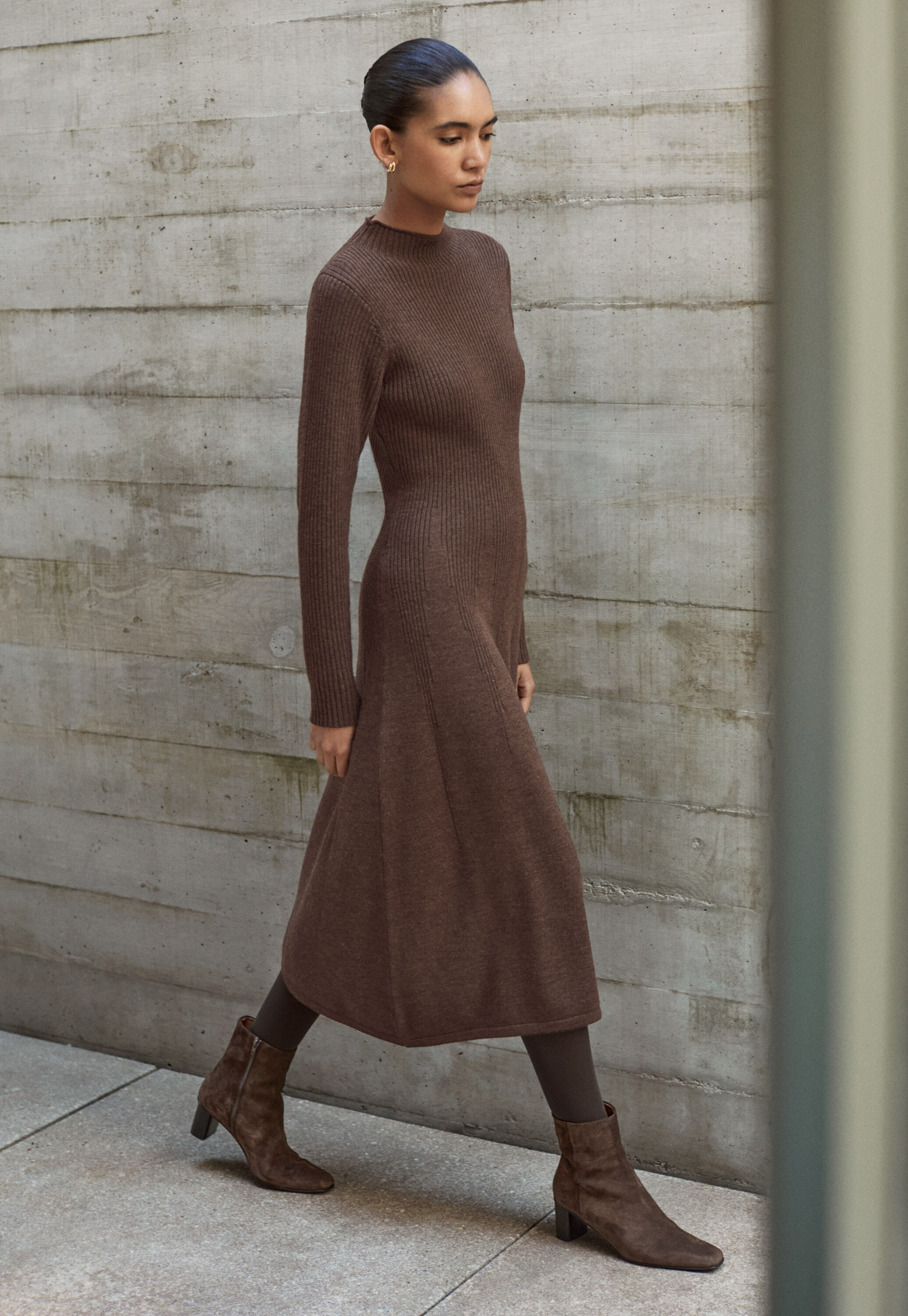 Kleid mit Peplum-Saum