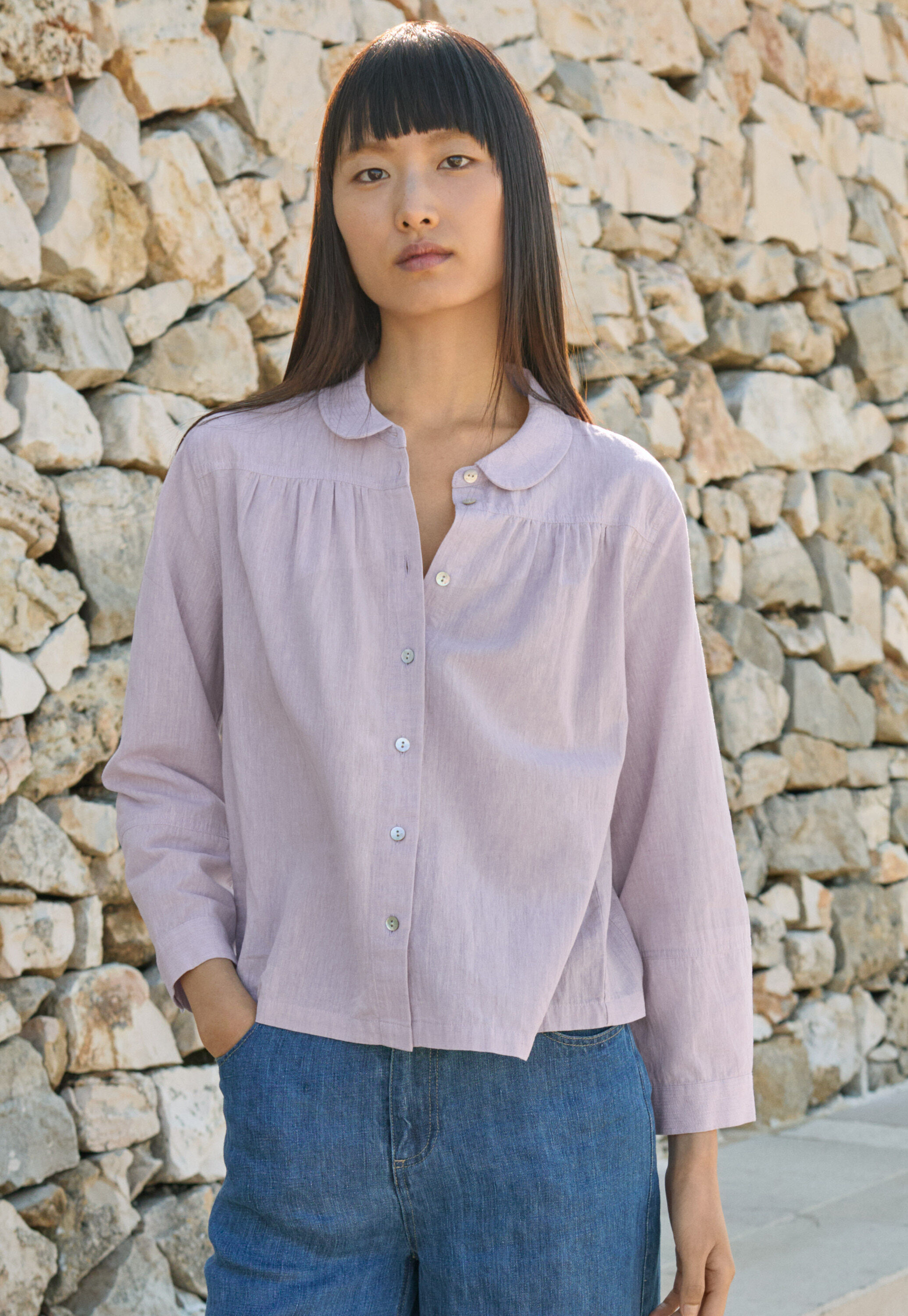 Bluse mit rundem Kragen