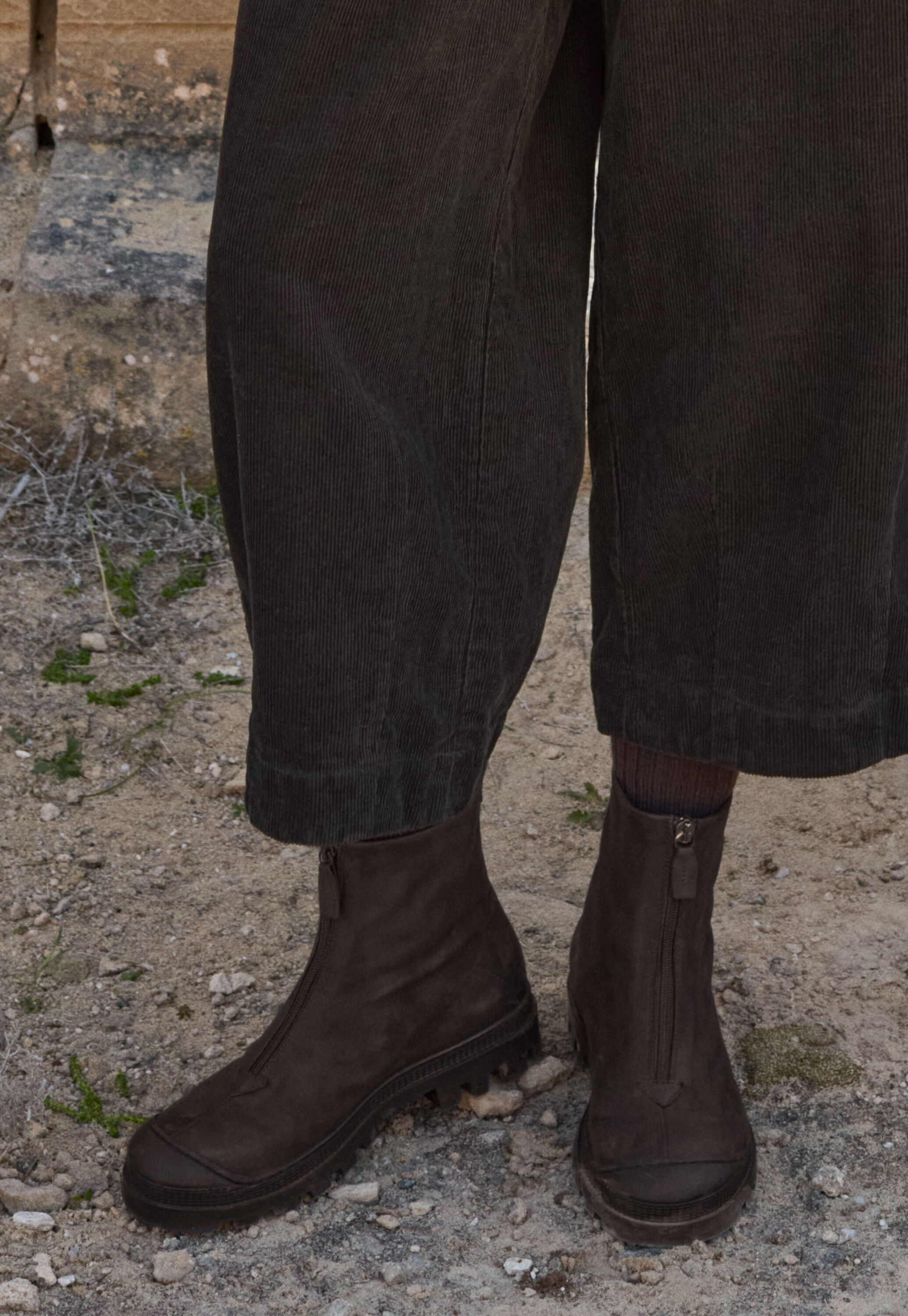 Stiefel mit Frontrei&szlig;verschluss