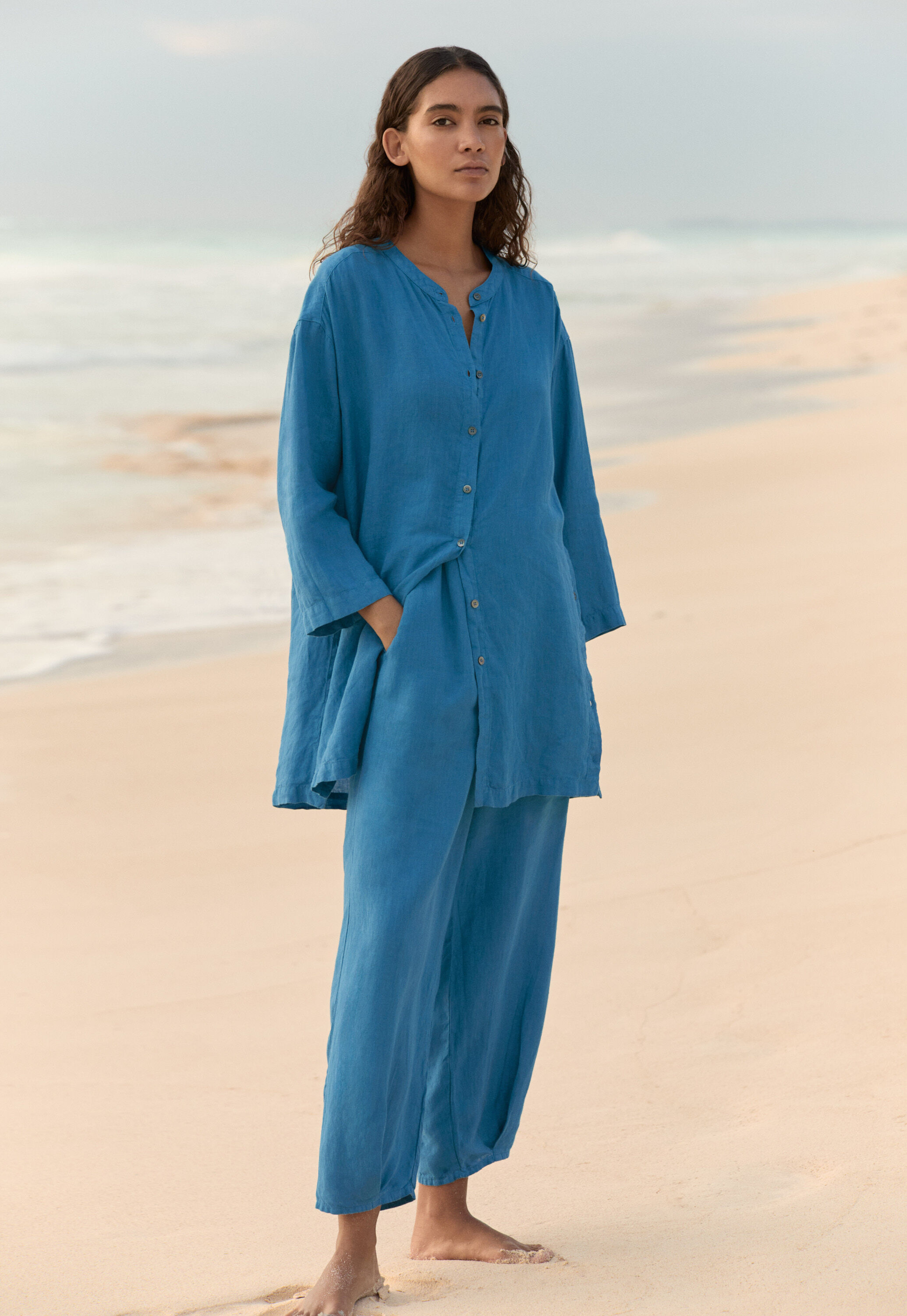 Bluse mit gekn&ouml;pften Seiten