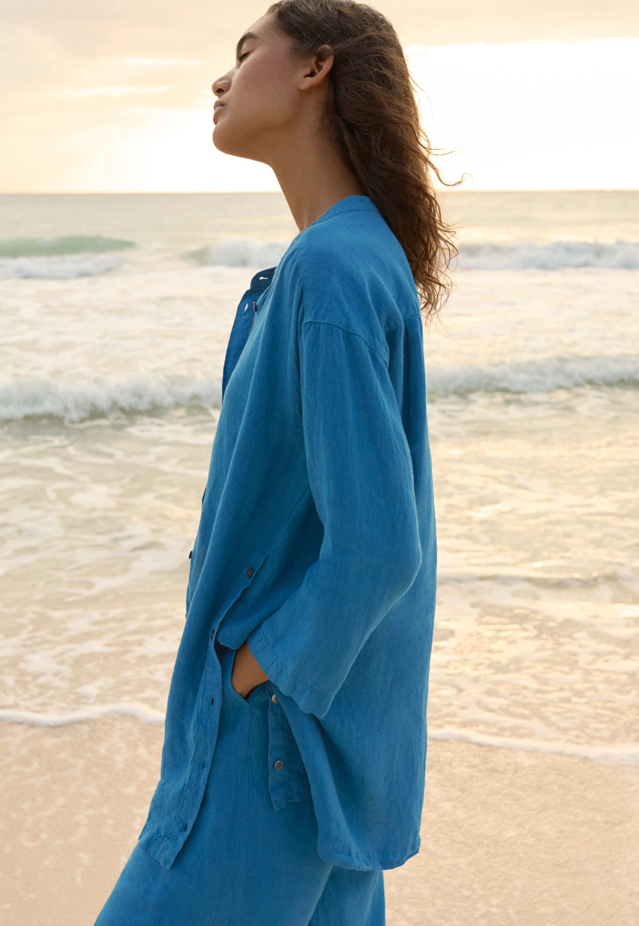 Bluse mit gekn&ouml;pften Seiten