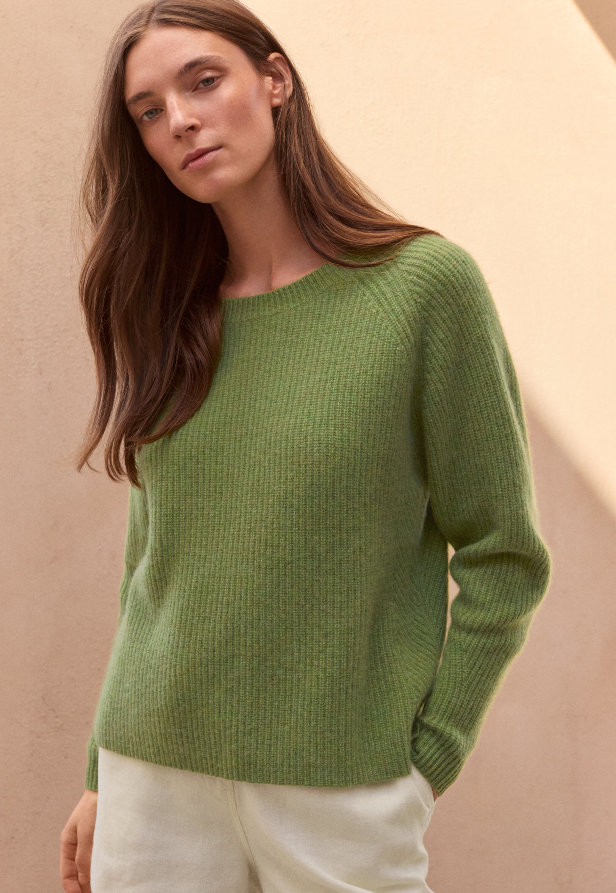 Gerippter Pullover mit Rundhalsausschnitt