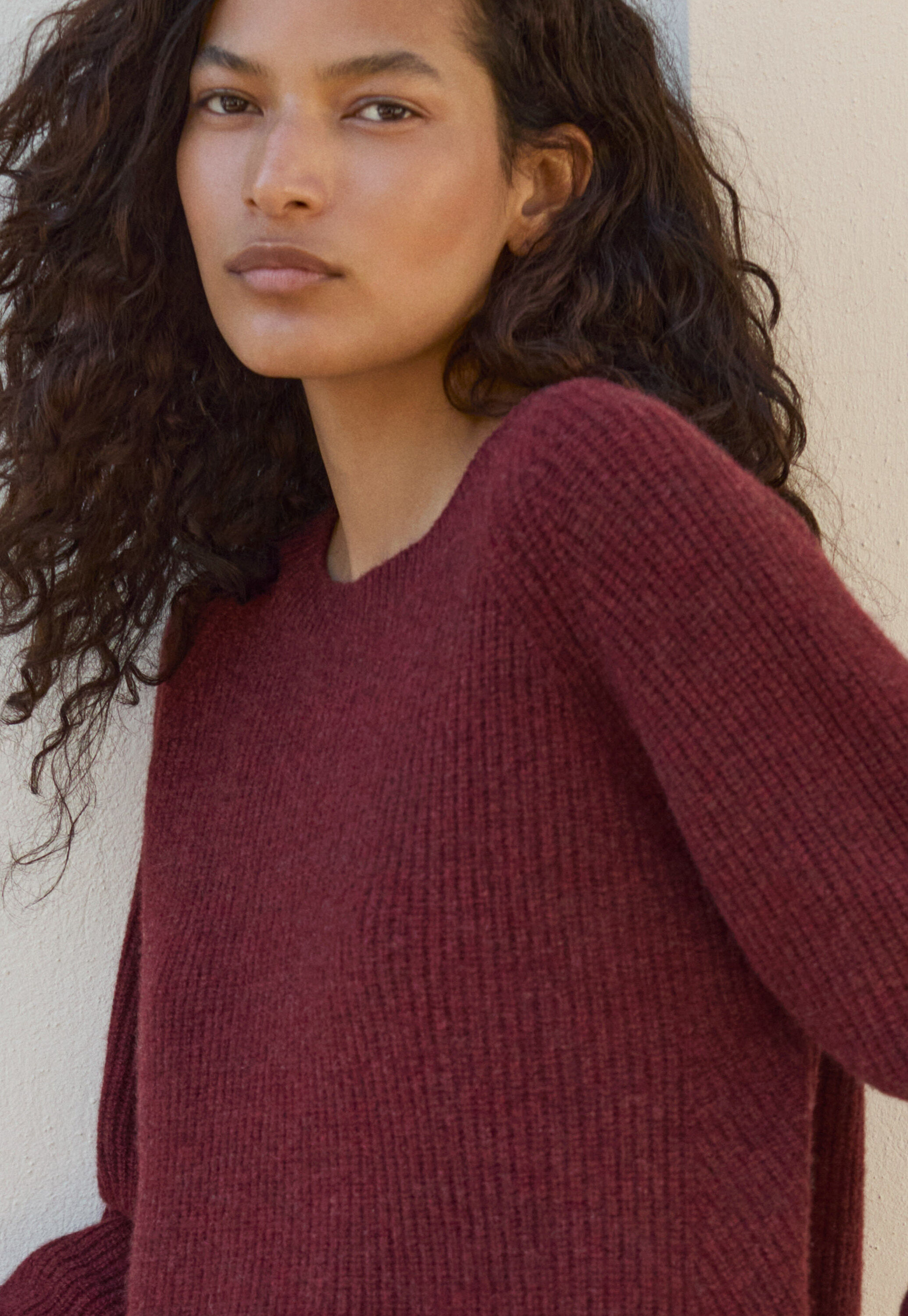 Gerippter Pullover mit Rundhalsausschnitt