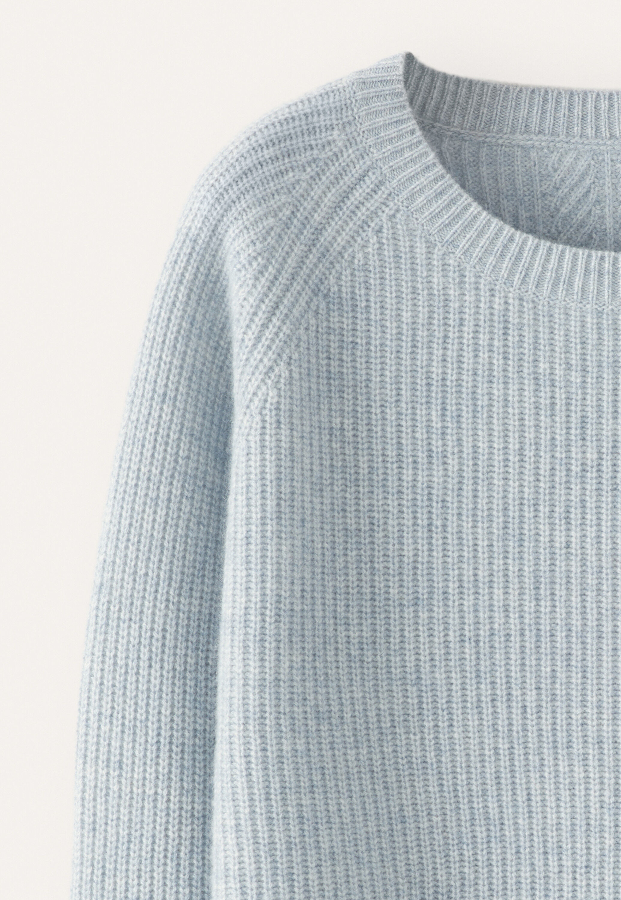 Gerippter Pullover mit Rundhalsausschnitt
