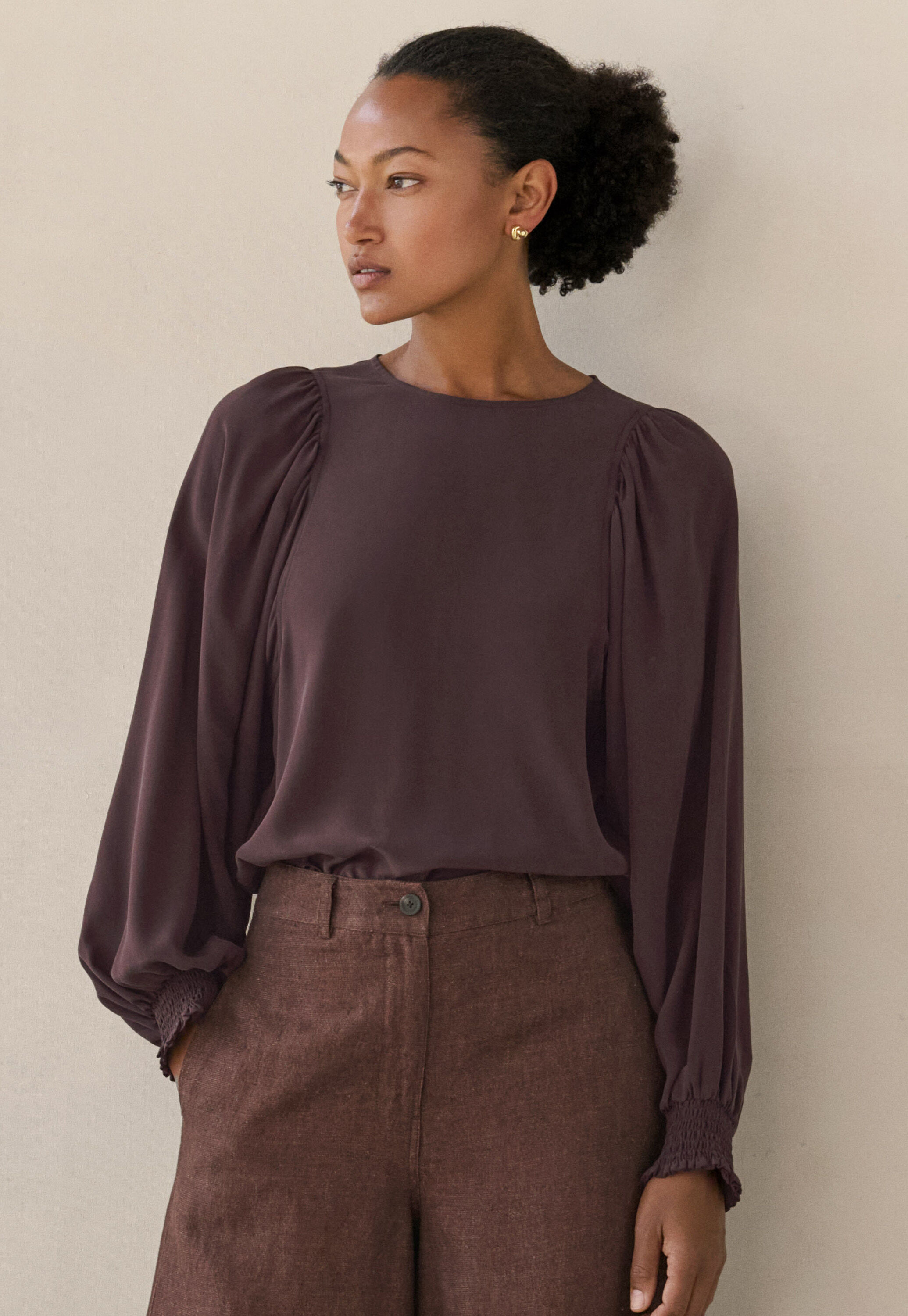 Bluse mit gerafften &Auml;rmeln, Dunkle Schokolade, large