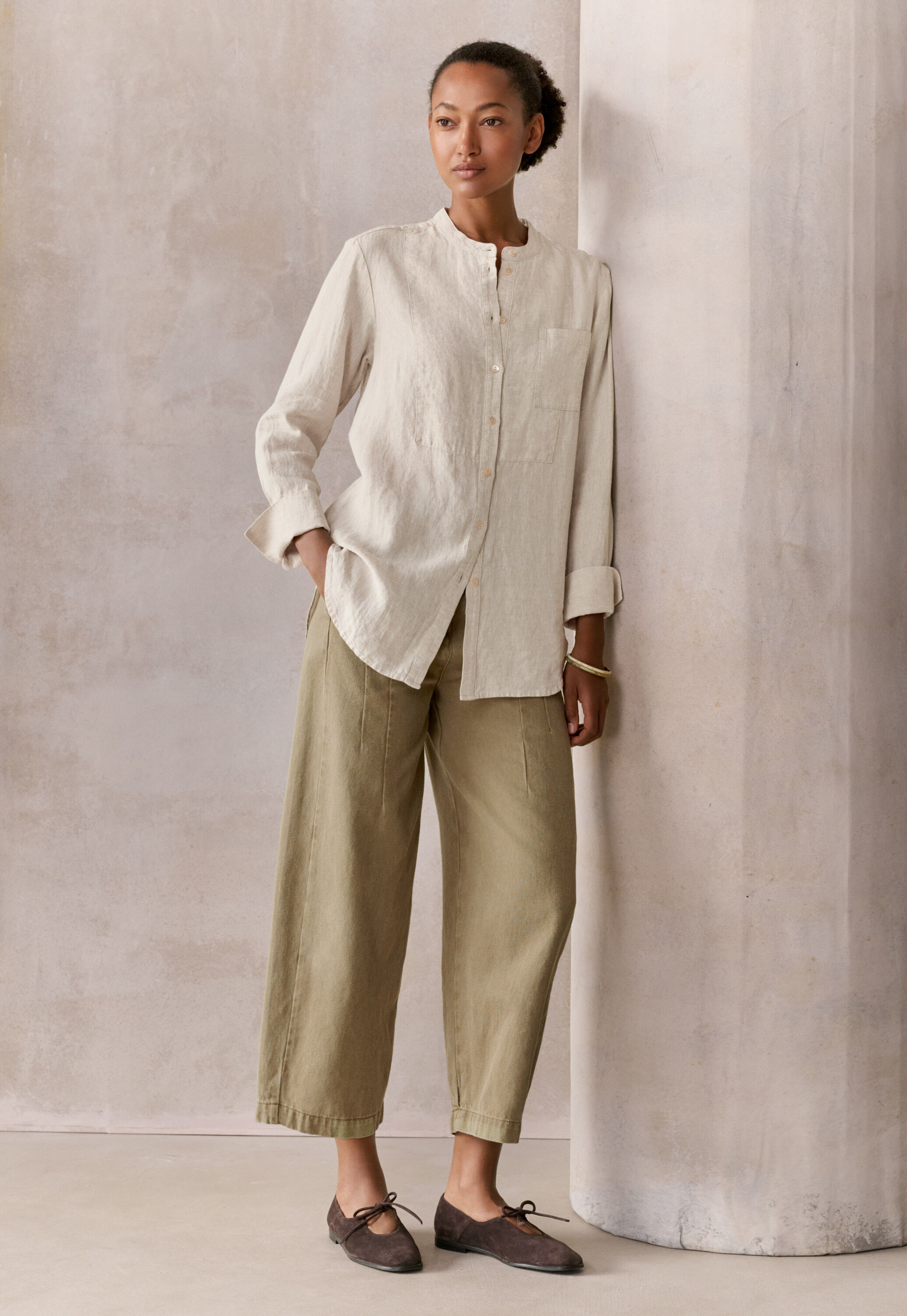 Lange Bluse mit Latzeinsatz