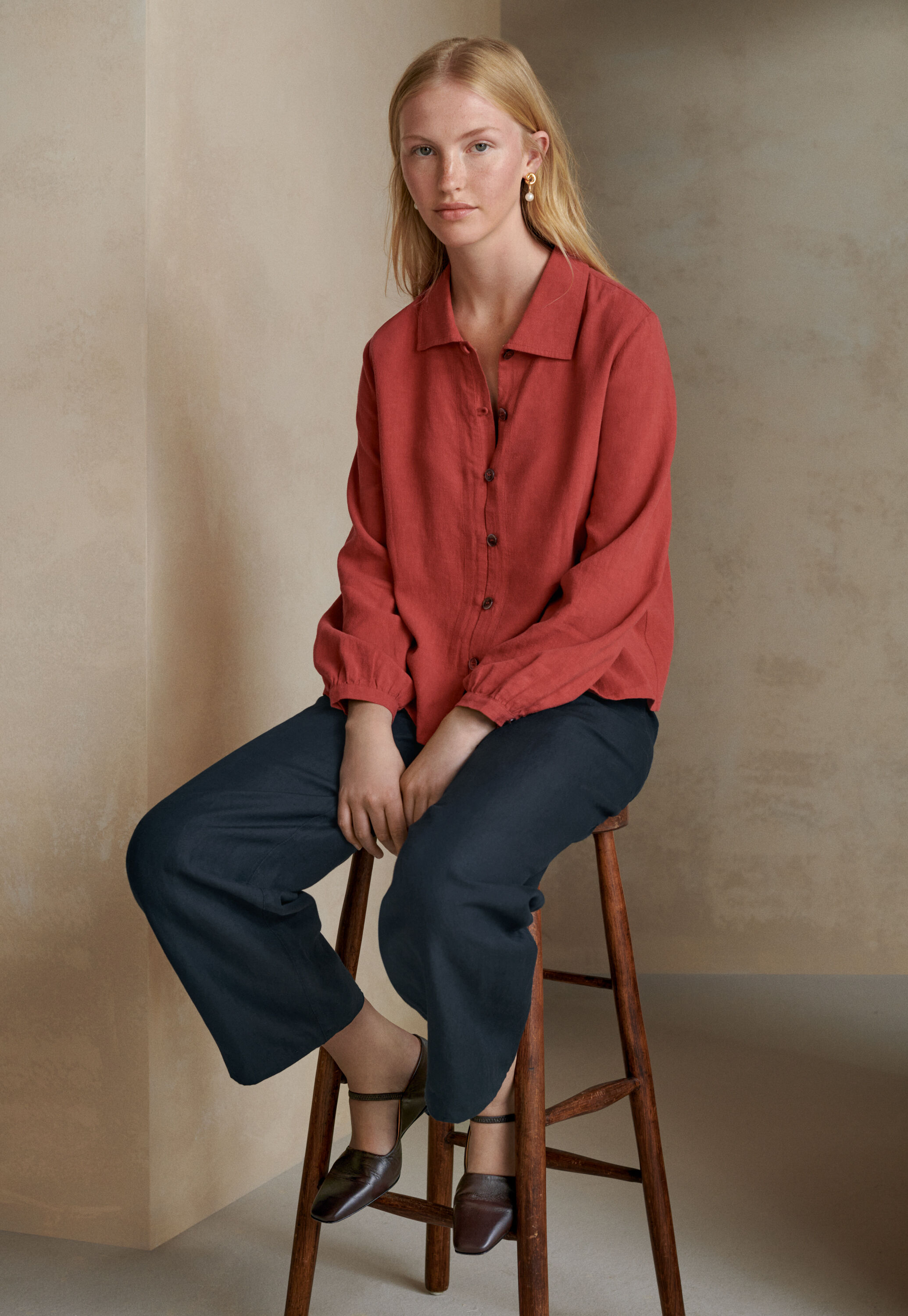 Bluse mit geschwungenen &Auml;rmeln