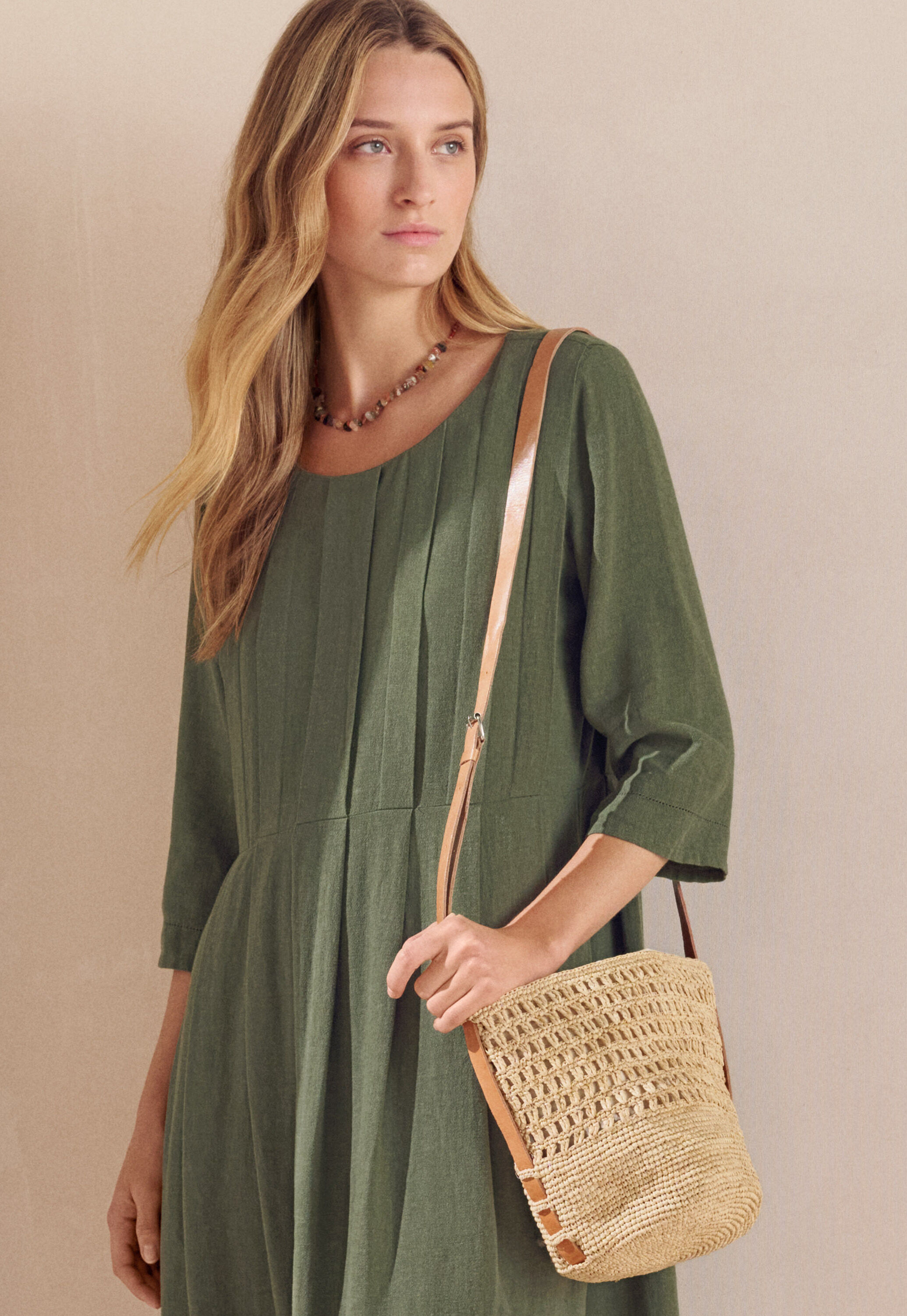 Bluse mit geschwungenen &Auml;rmeln