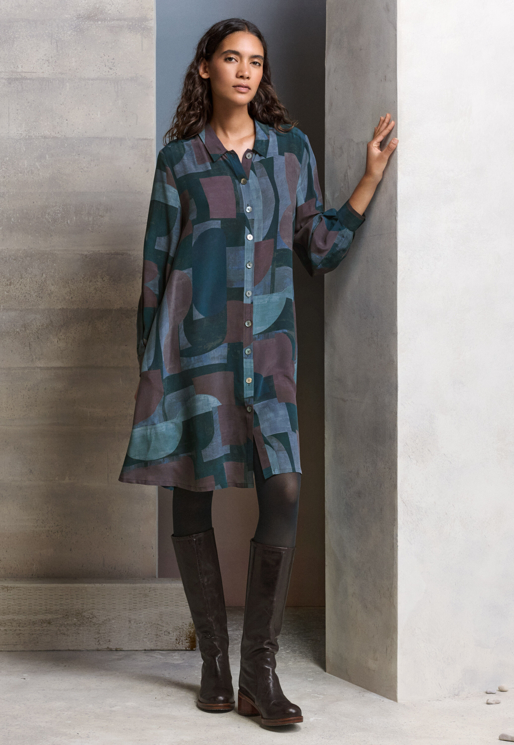 Bluse mit aufgesetzter Tasche