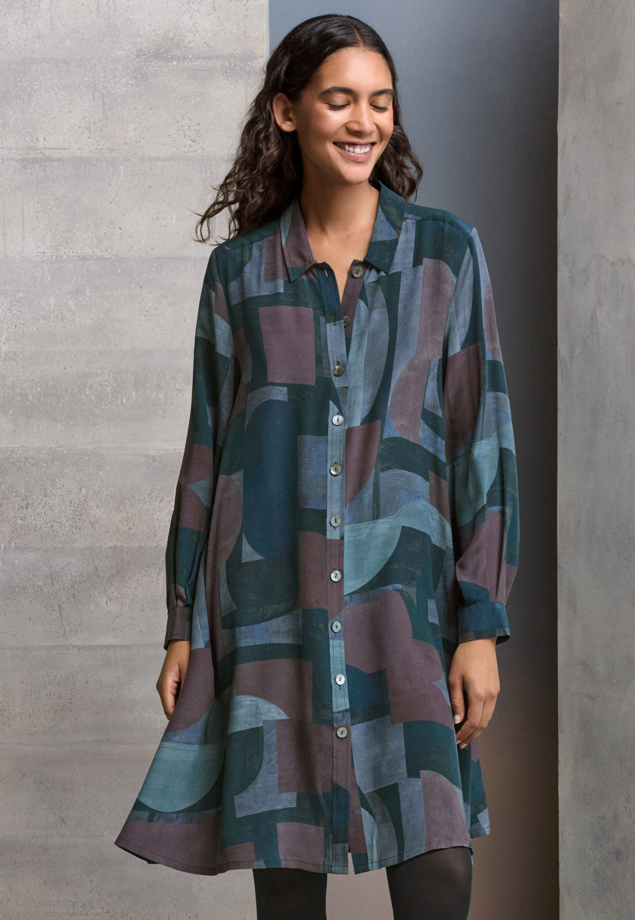 Bluse mit aufgesetzter Tasche