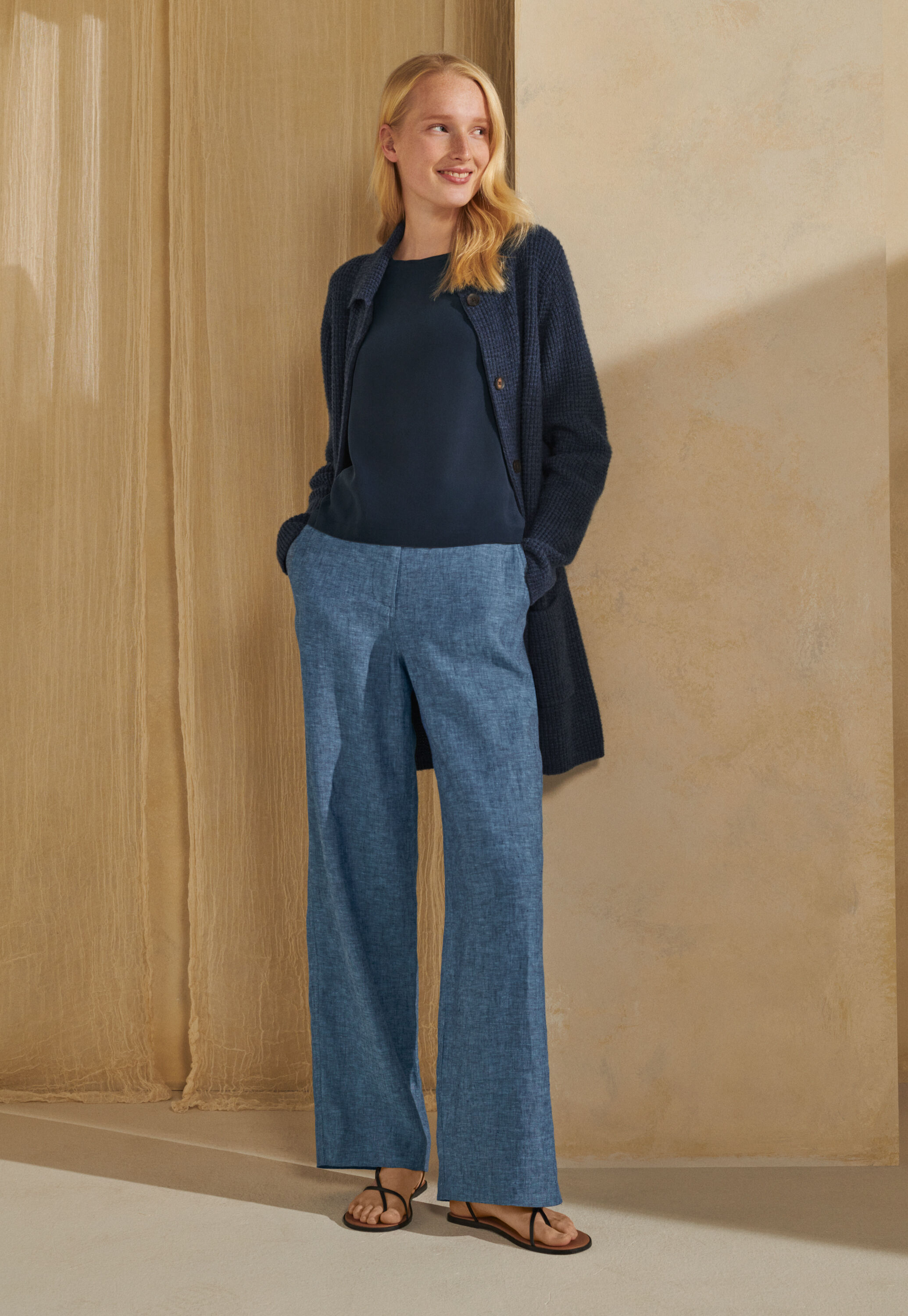 Entspannte Hose mit geradem Bein