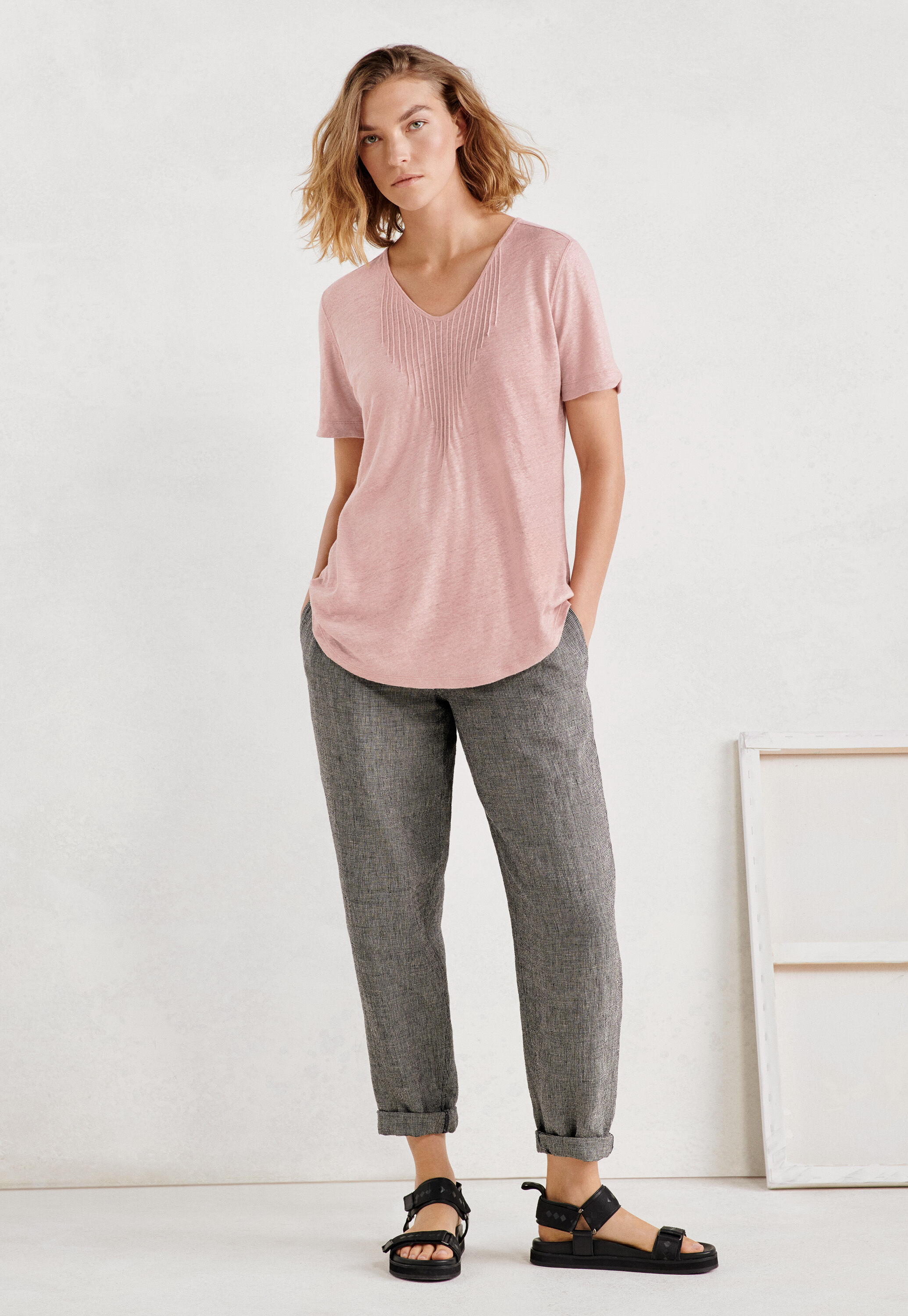 Schmal zulaufende Hose