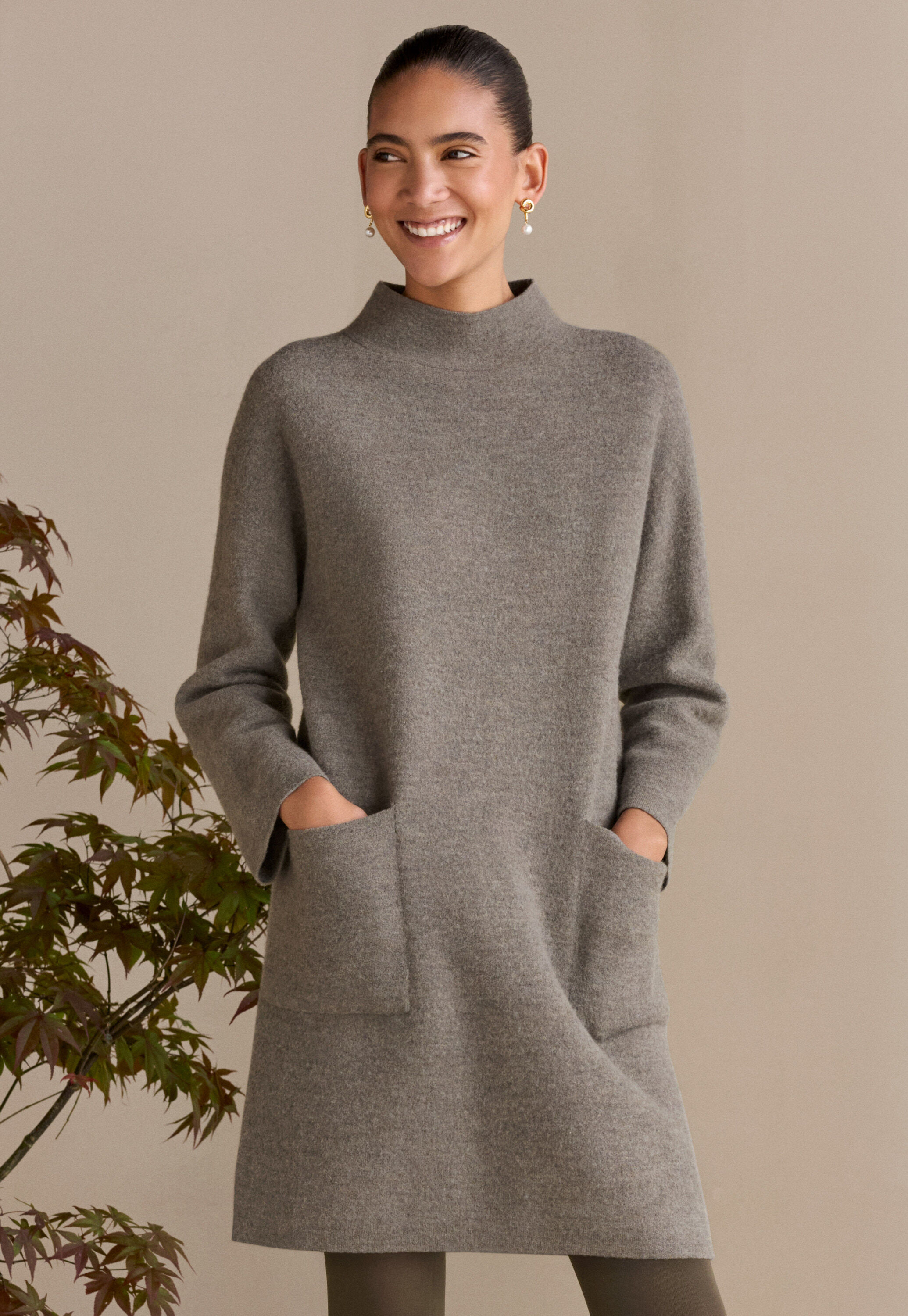 Kleid mit Peplum-Saum