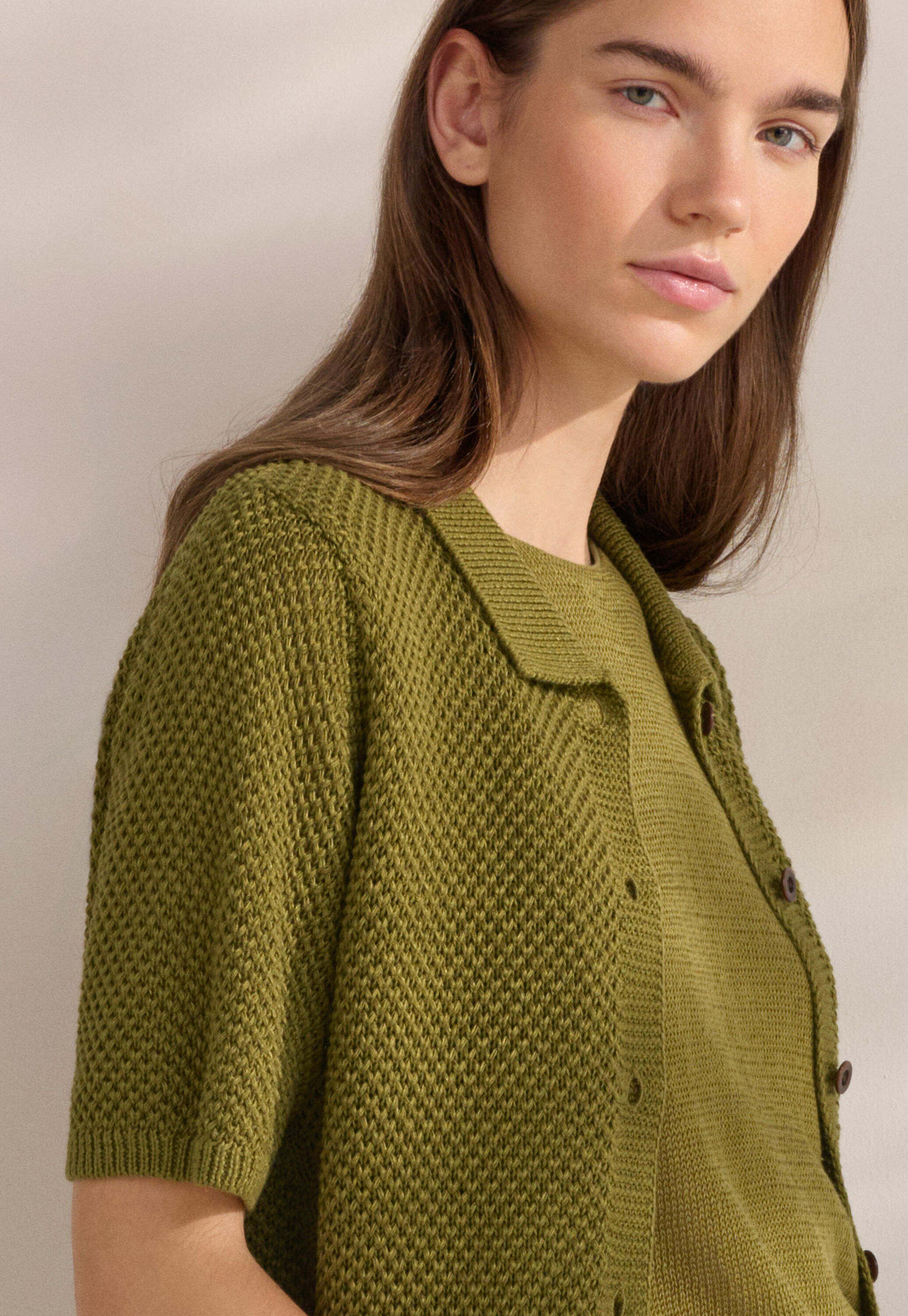 Cardigan mit Kragen im Perlmuster, Dunkle Limette, large