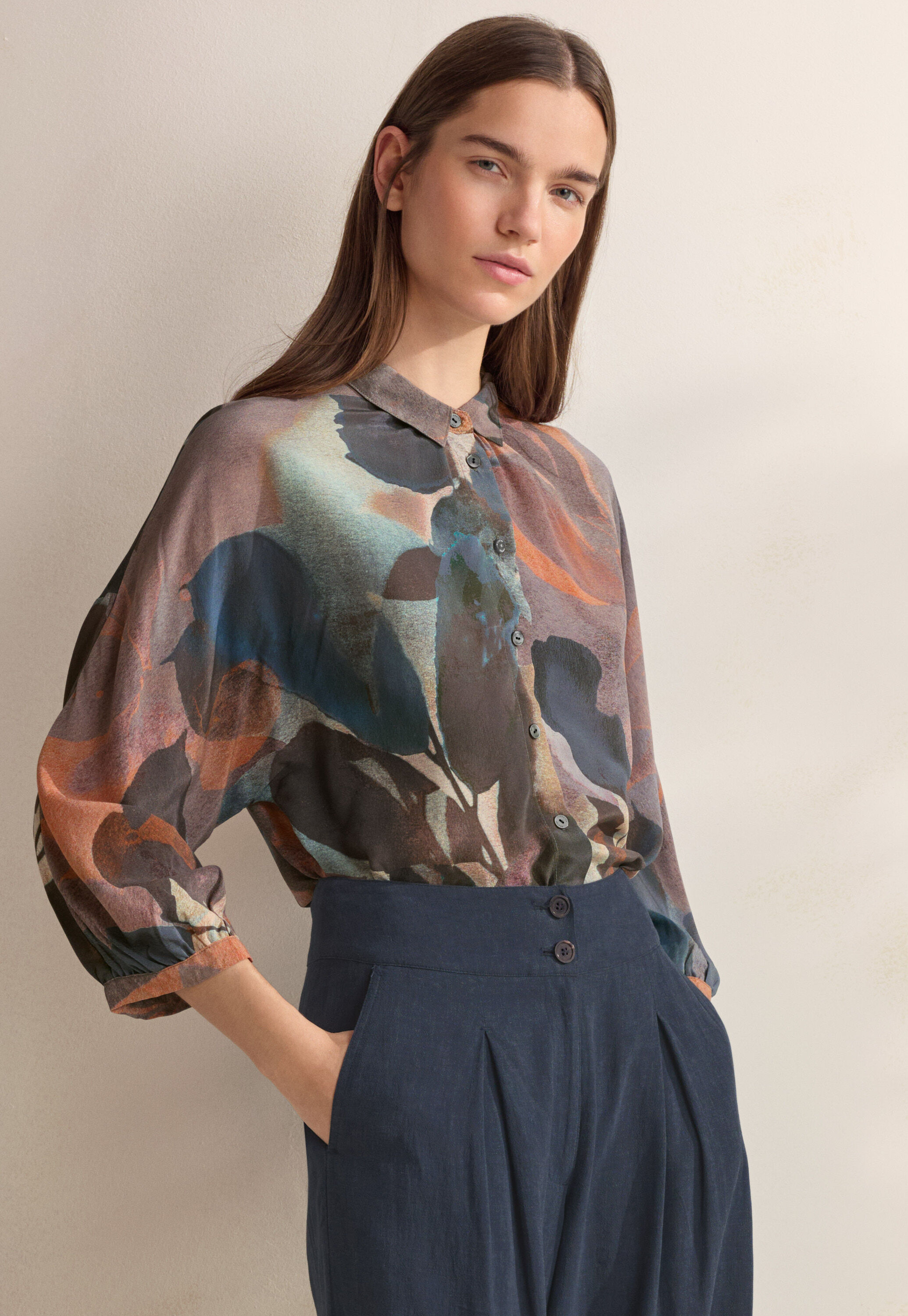Bluse mit aufgesetzter Tasche