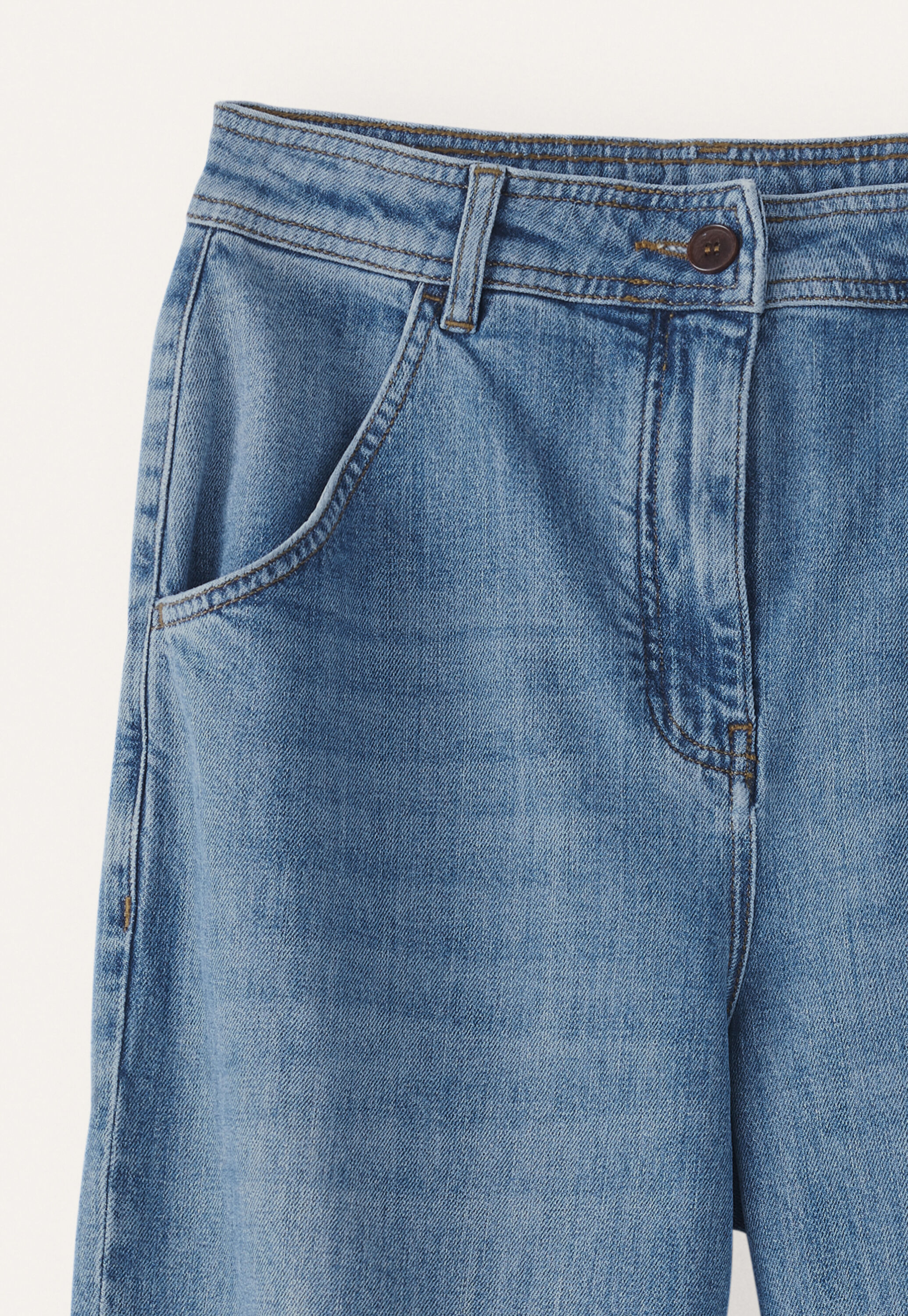 Indigo-gef&auml;rbte, k&uuml;rzere Jeans