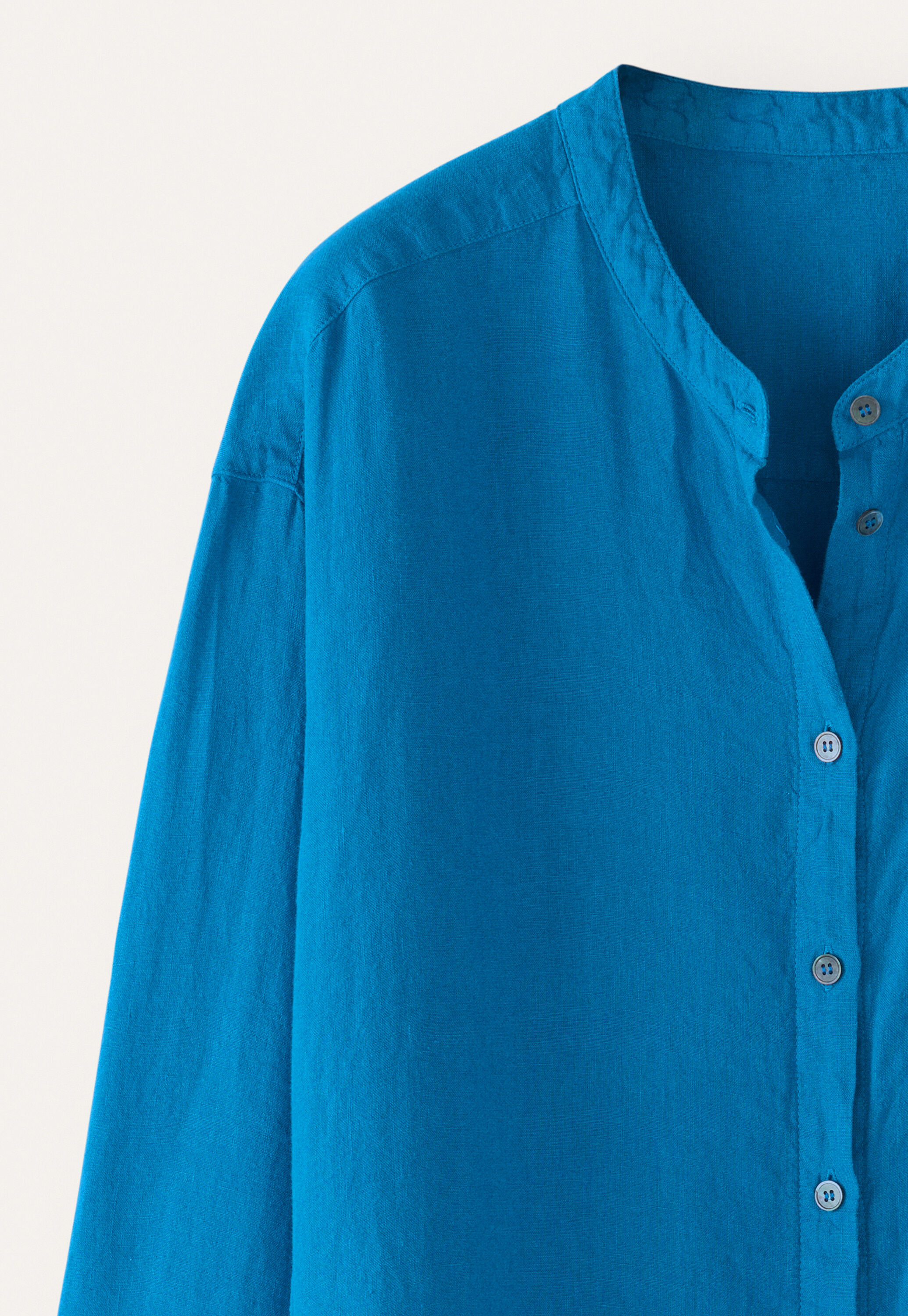 Bluse mit gekn&ouml;pften Seiten