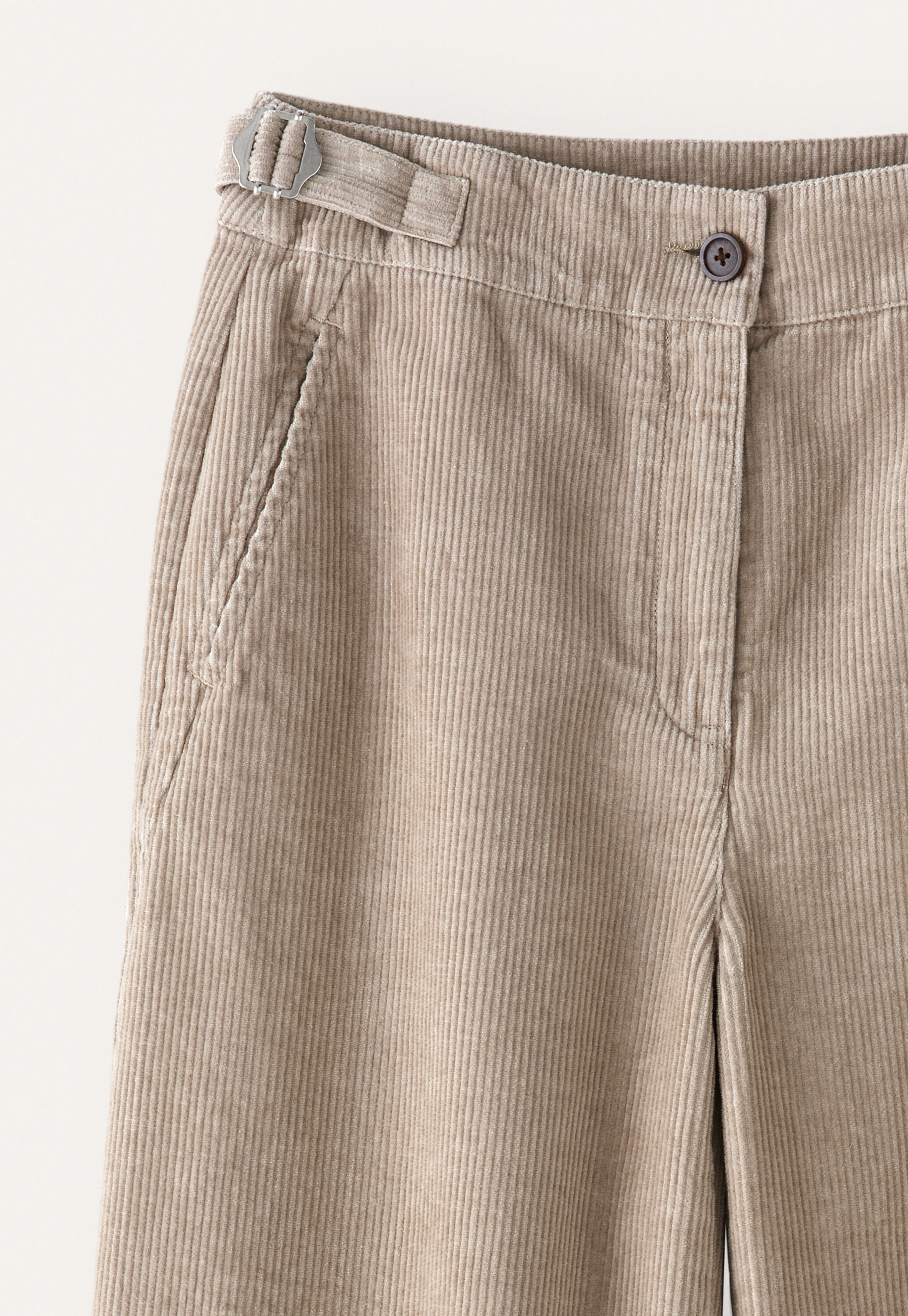 K&uuml;rzere Hose aus Cord