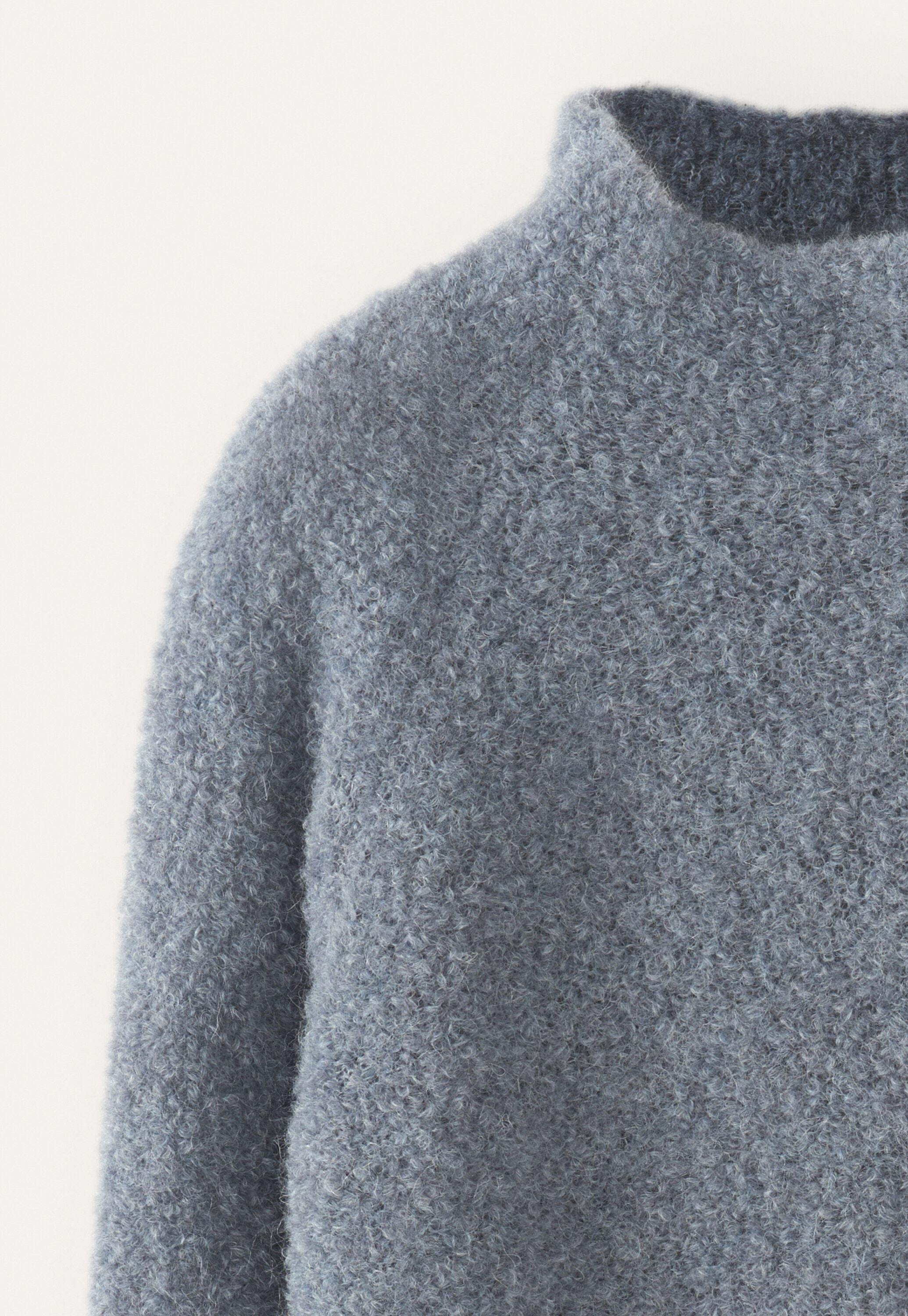 Pullover mit Trichterkragen