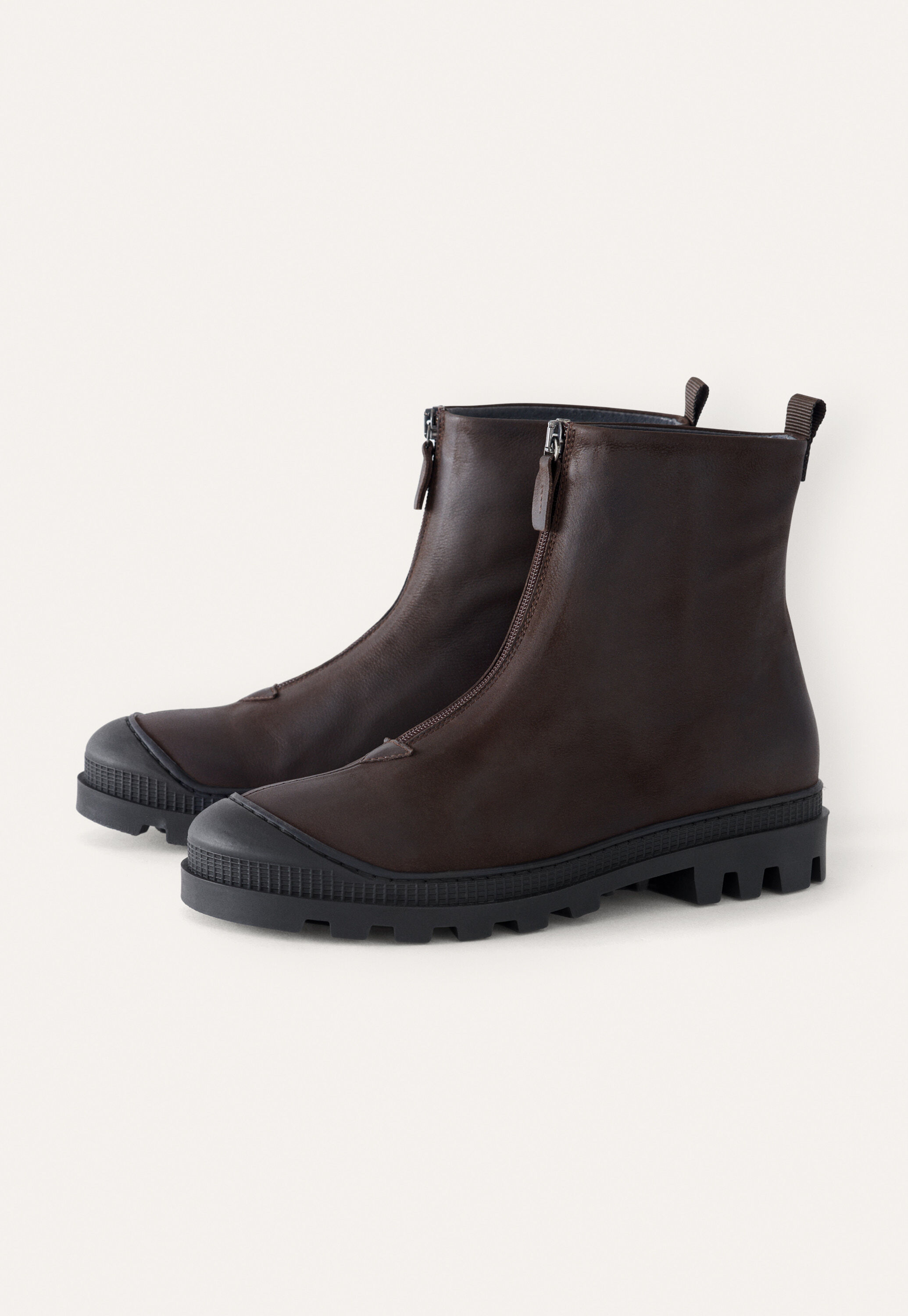 Stiefel mit Frontrei&szlig;verschluss
