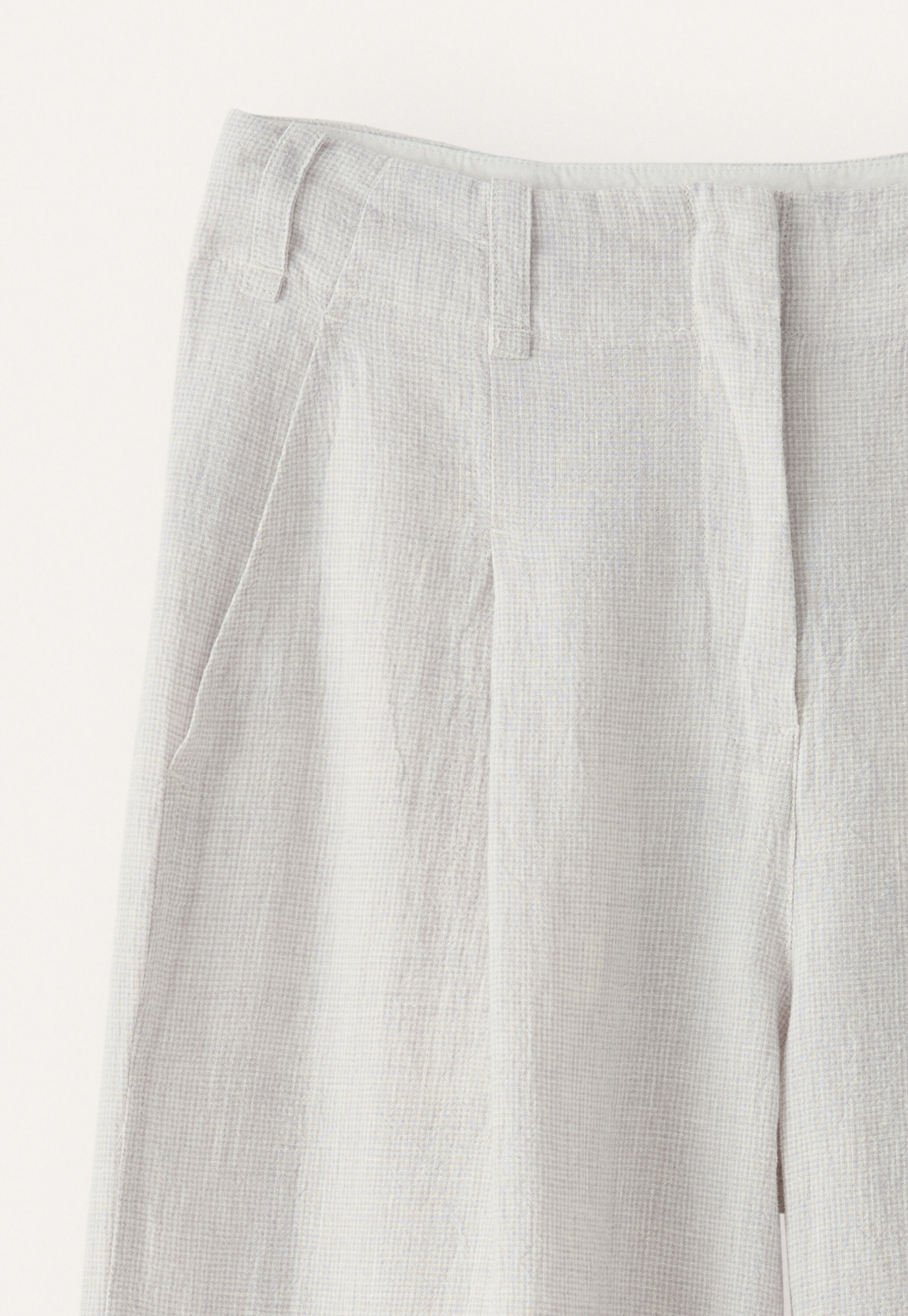 Hose mit Faltenfront