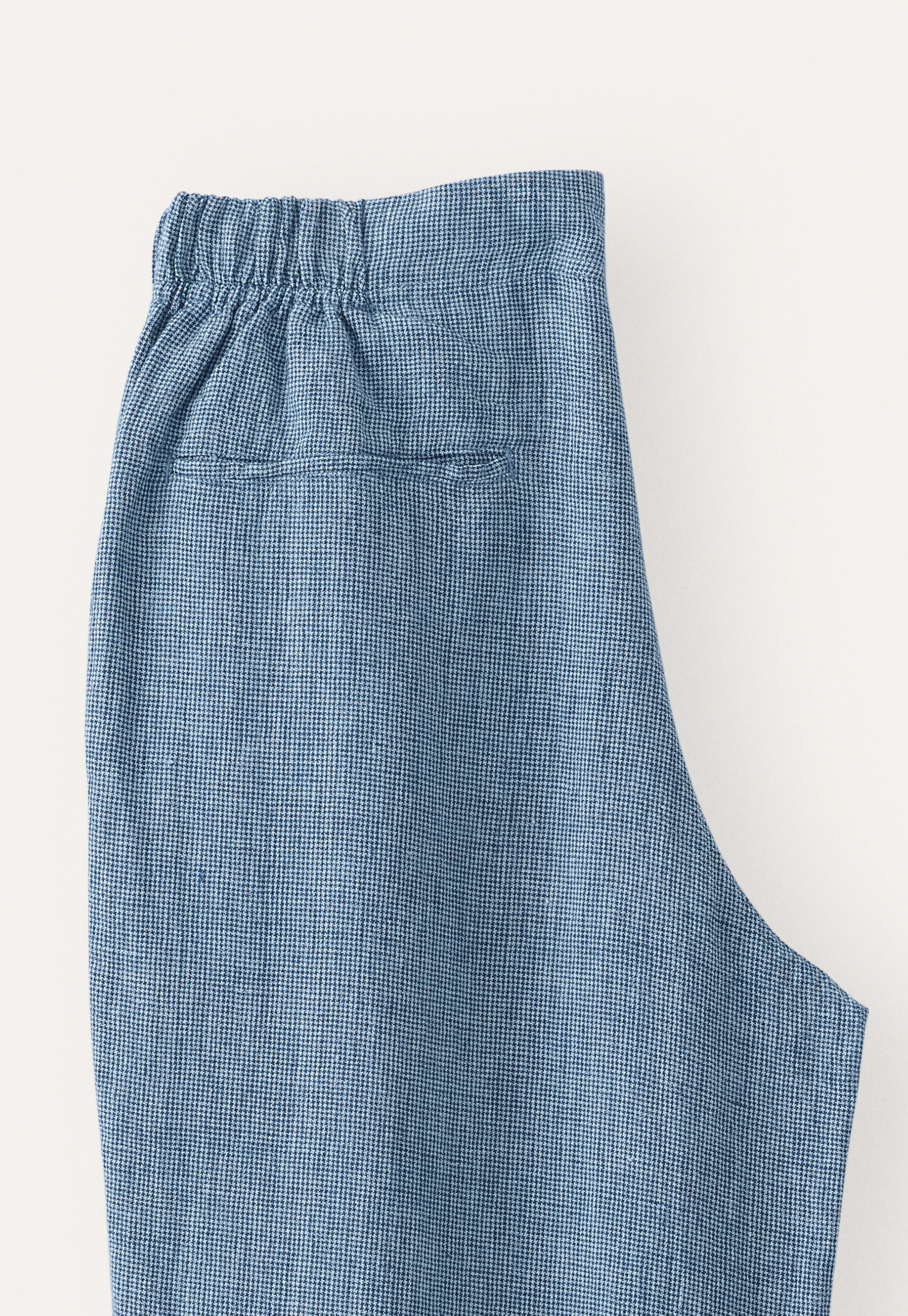 Schmal zulaufende Hose