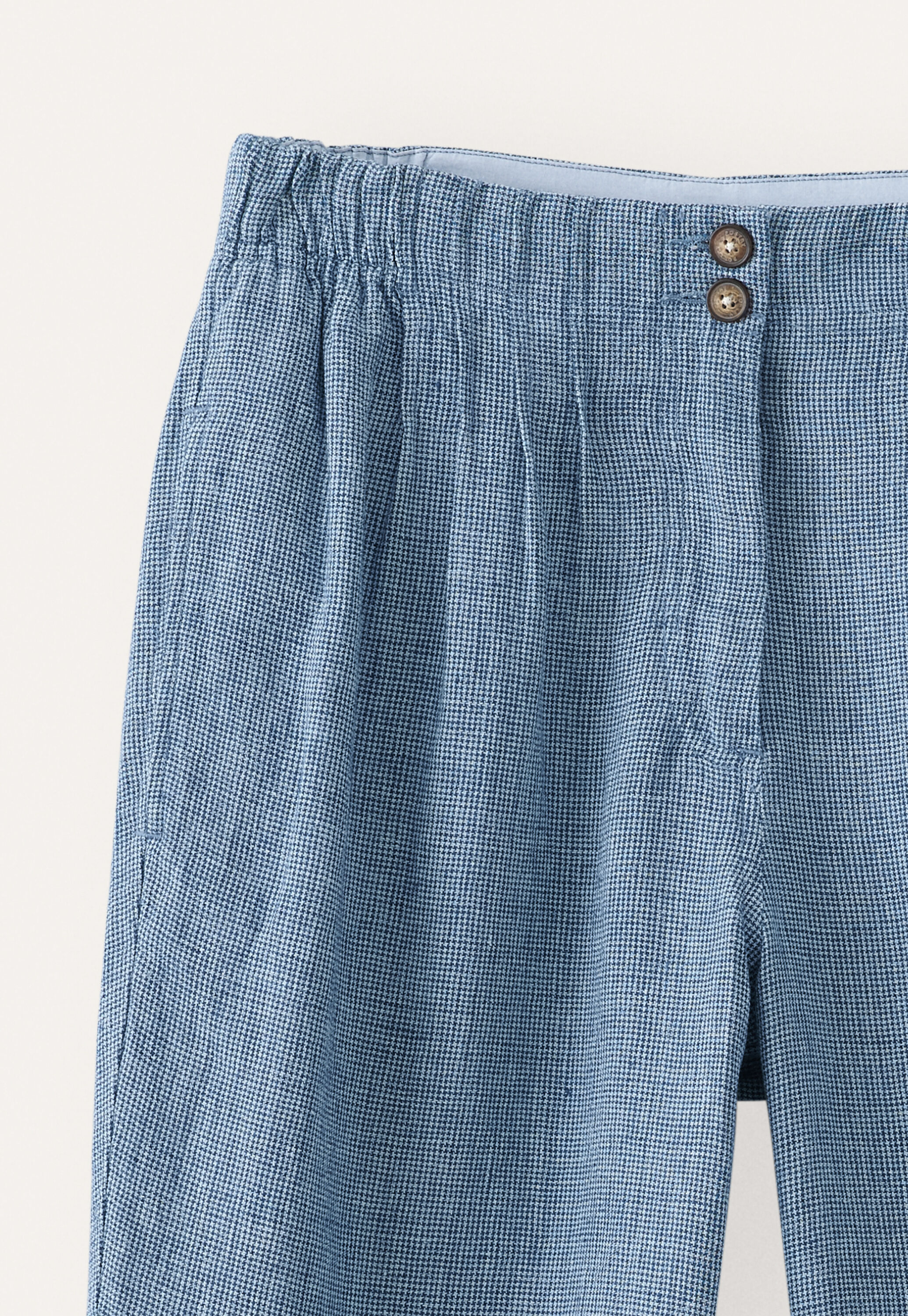 Schmal zulaufende Hose