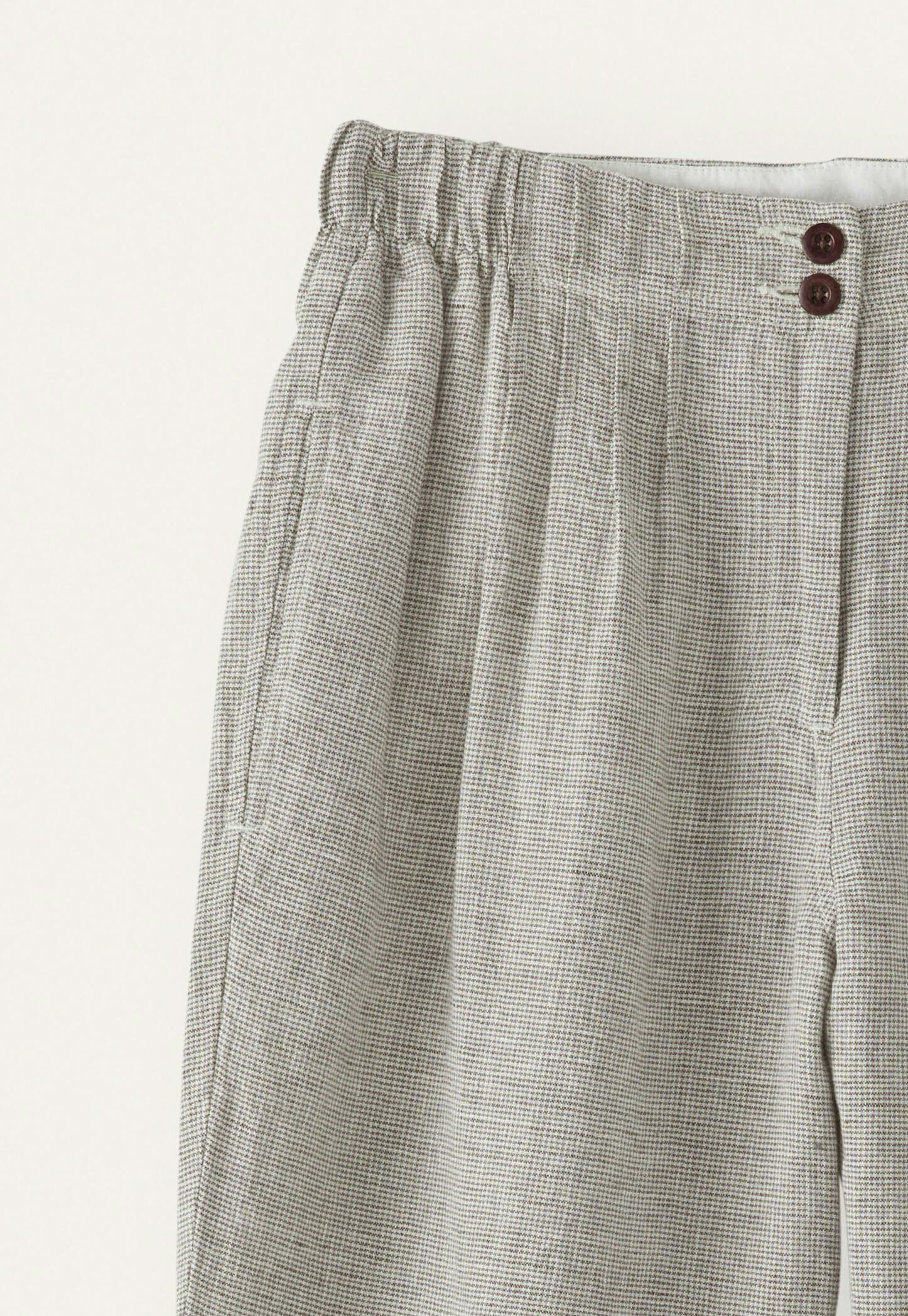 Schmal zulaufende Hose