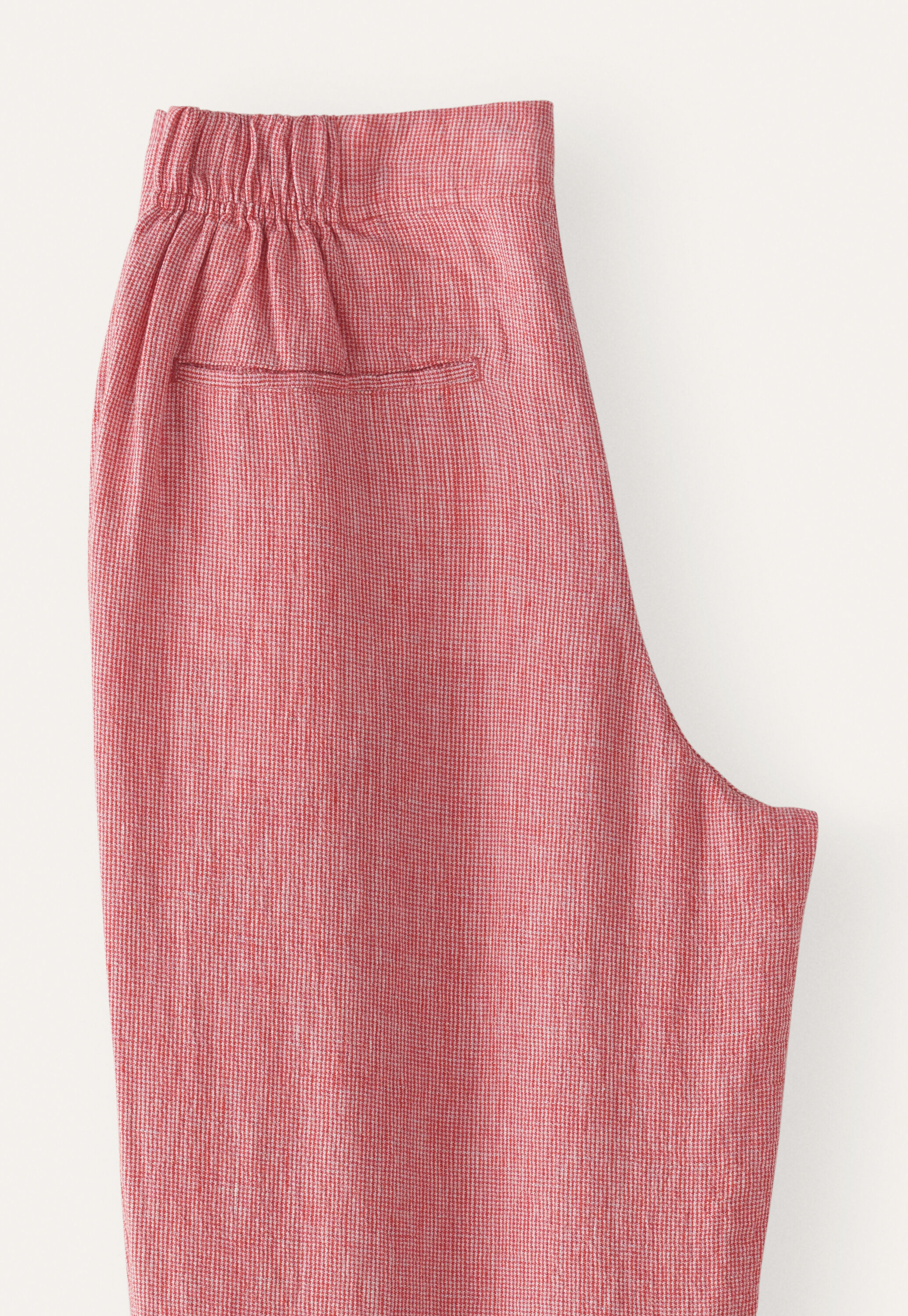 Schmal zulaufende Hose