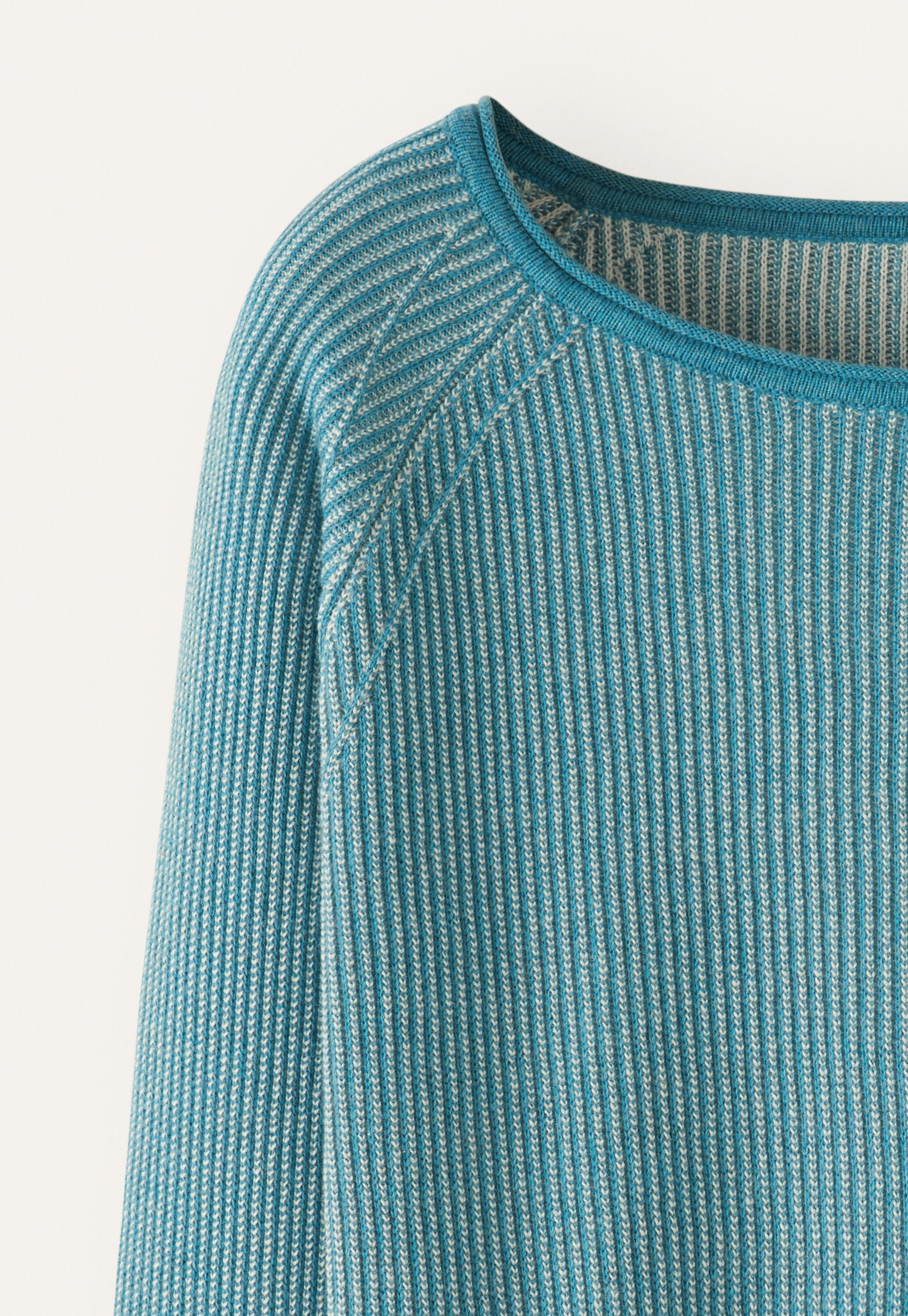 Zweifarbiger Rippstrick-Pullover