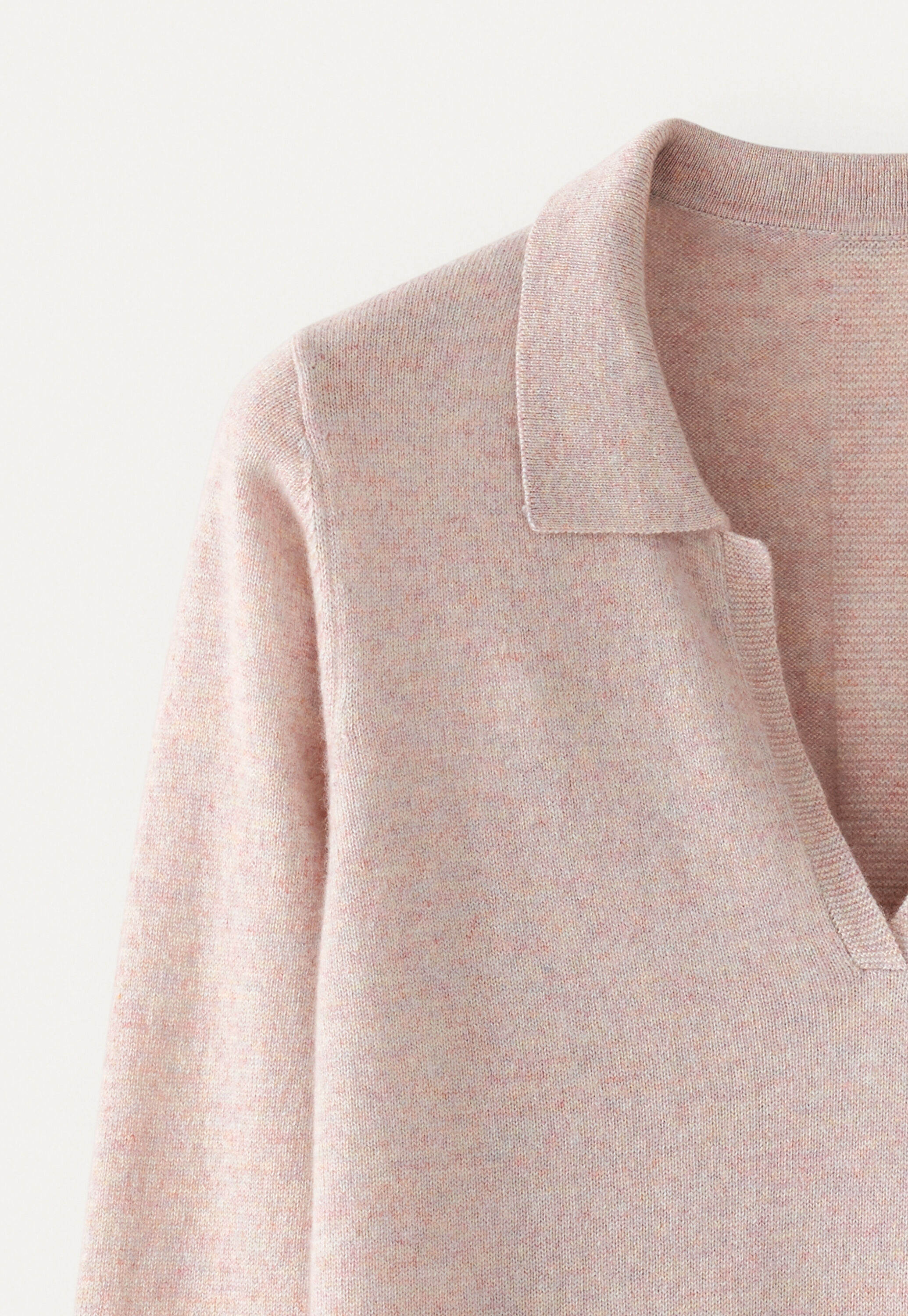Pullover mit Kragen