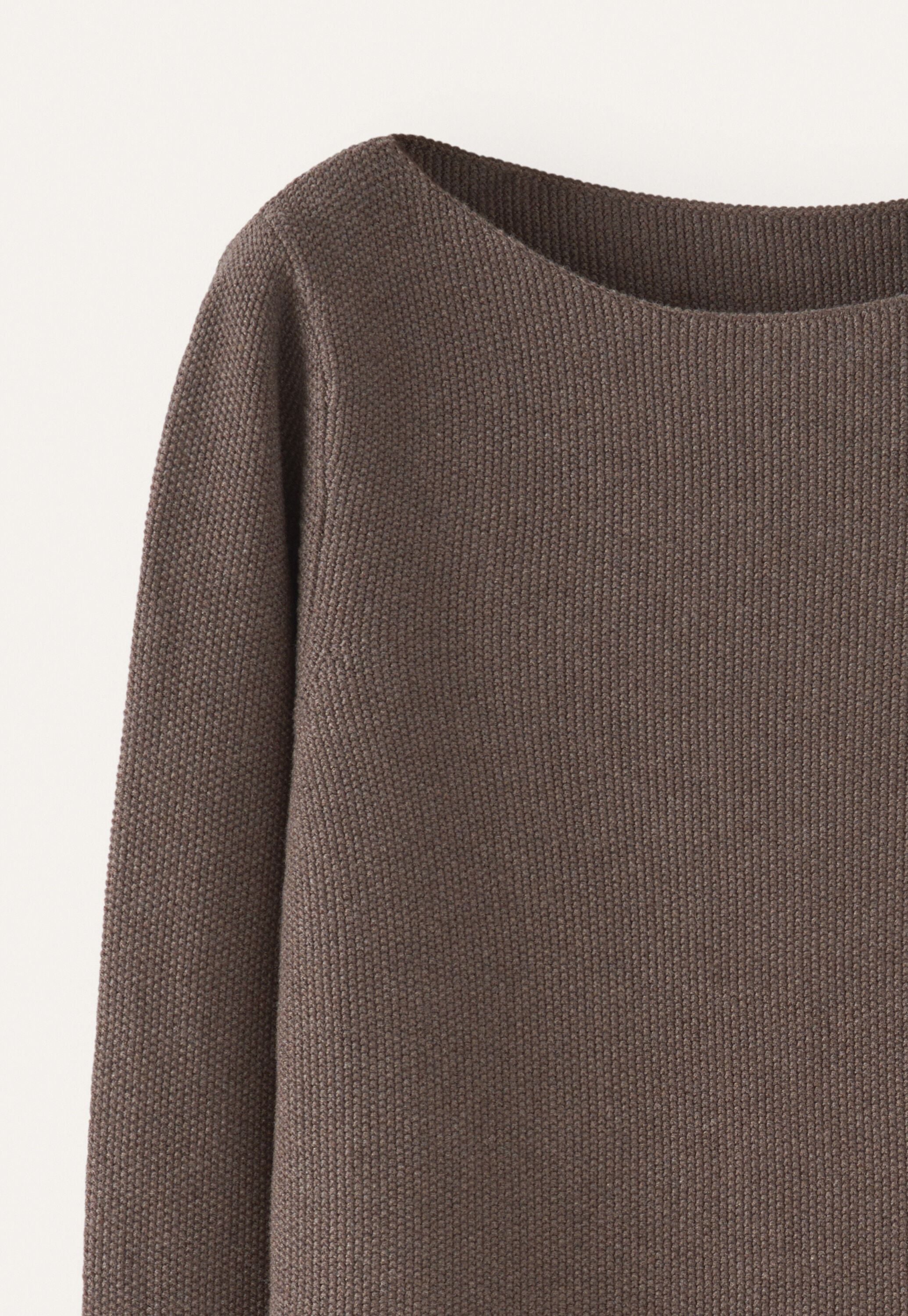 Pullover mit U-Boot-Ausschnitt
