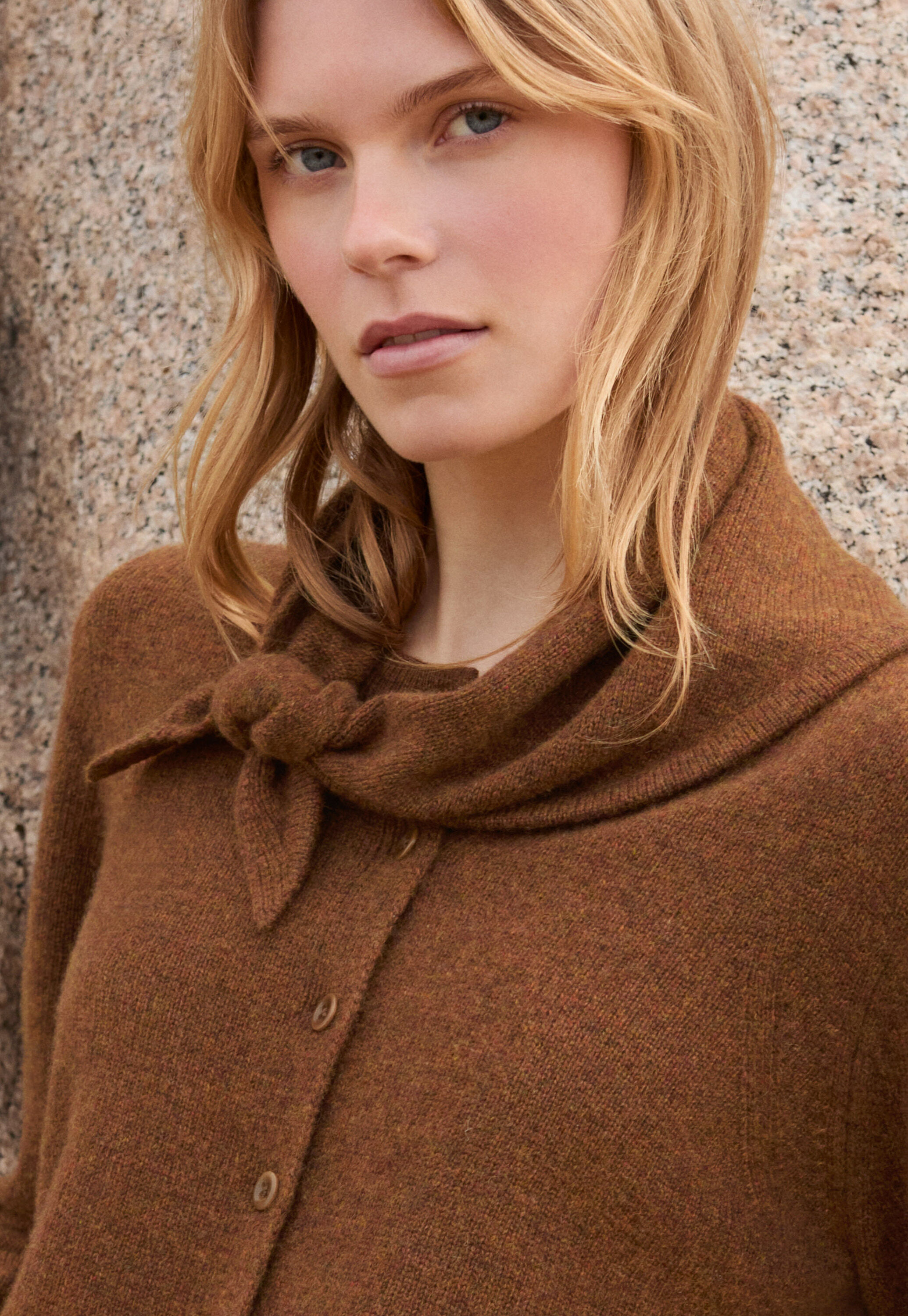 Durchgekn&ouml;pfter Pullover