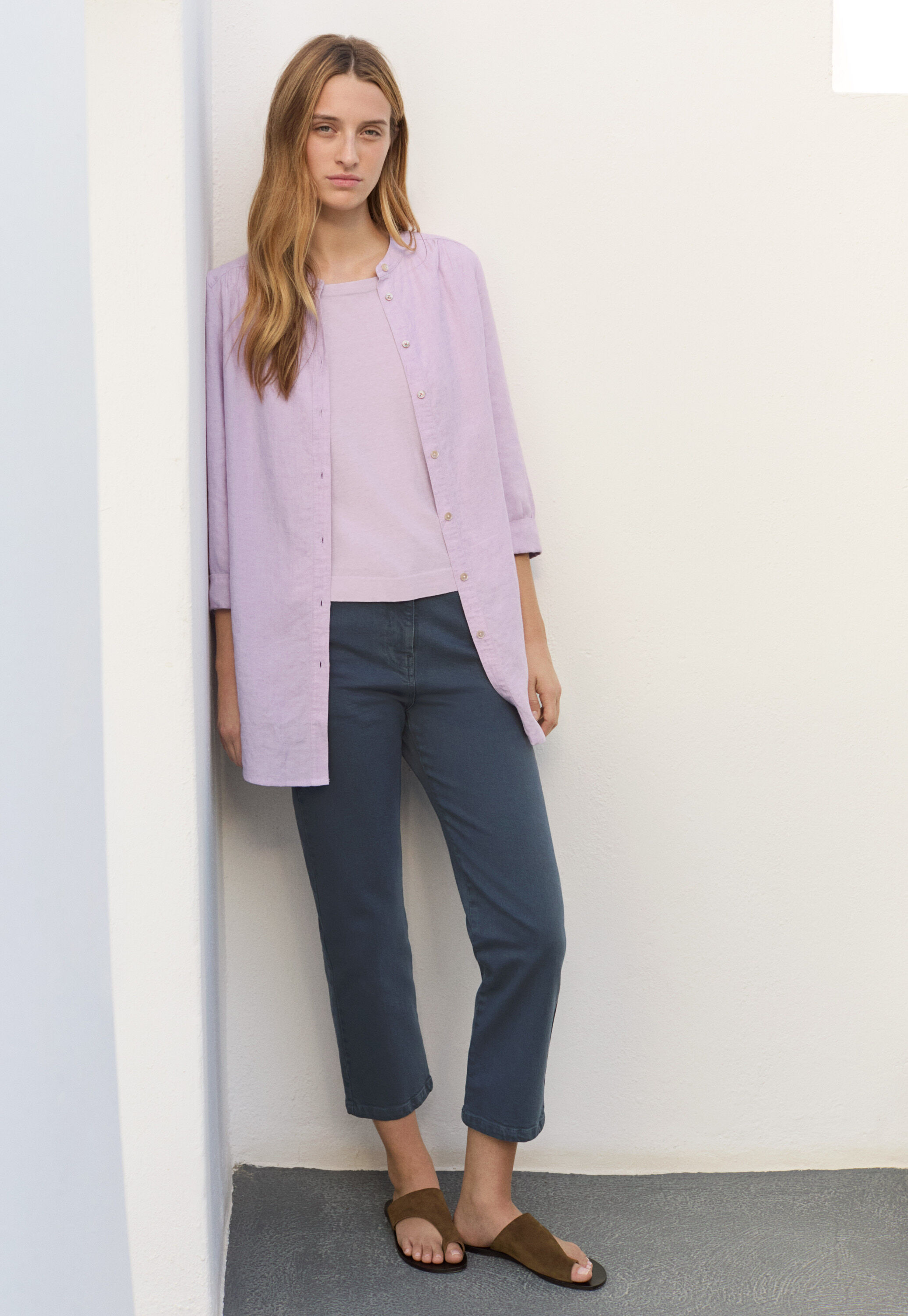Lange Bluse mit geschwungenem Saum