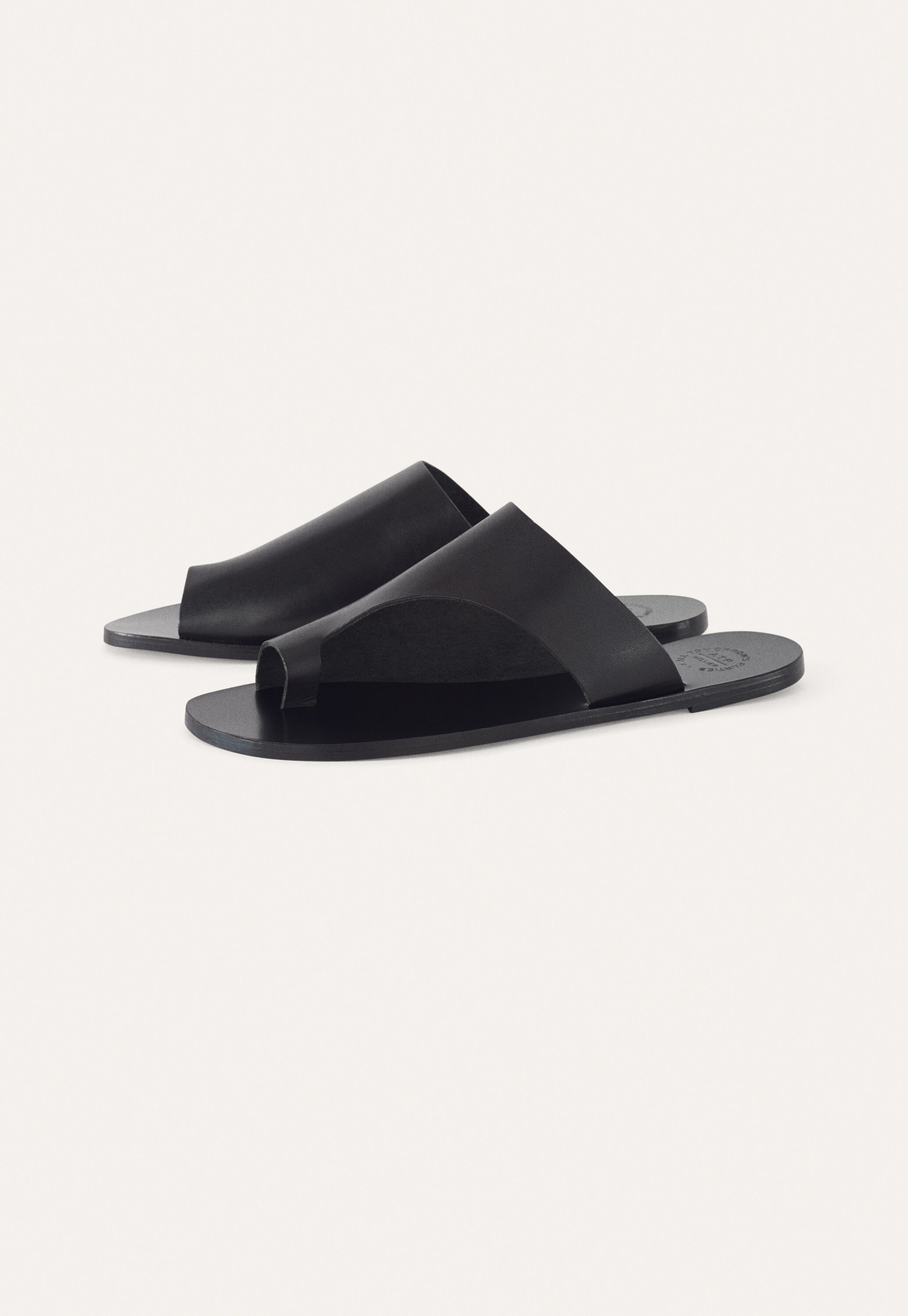 Sandalen mit Cut-outs