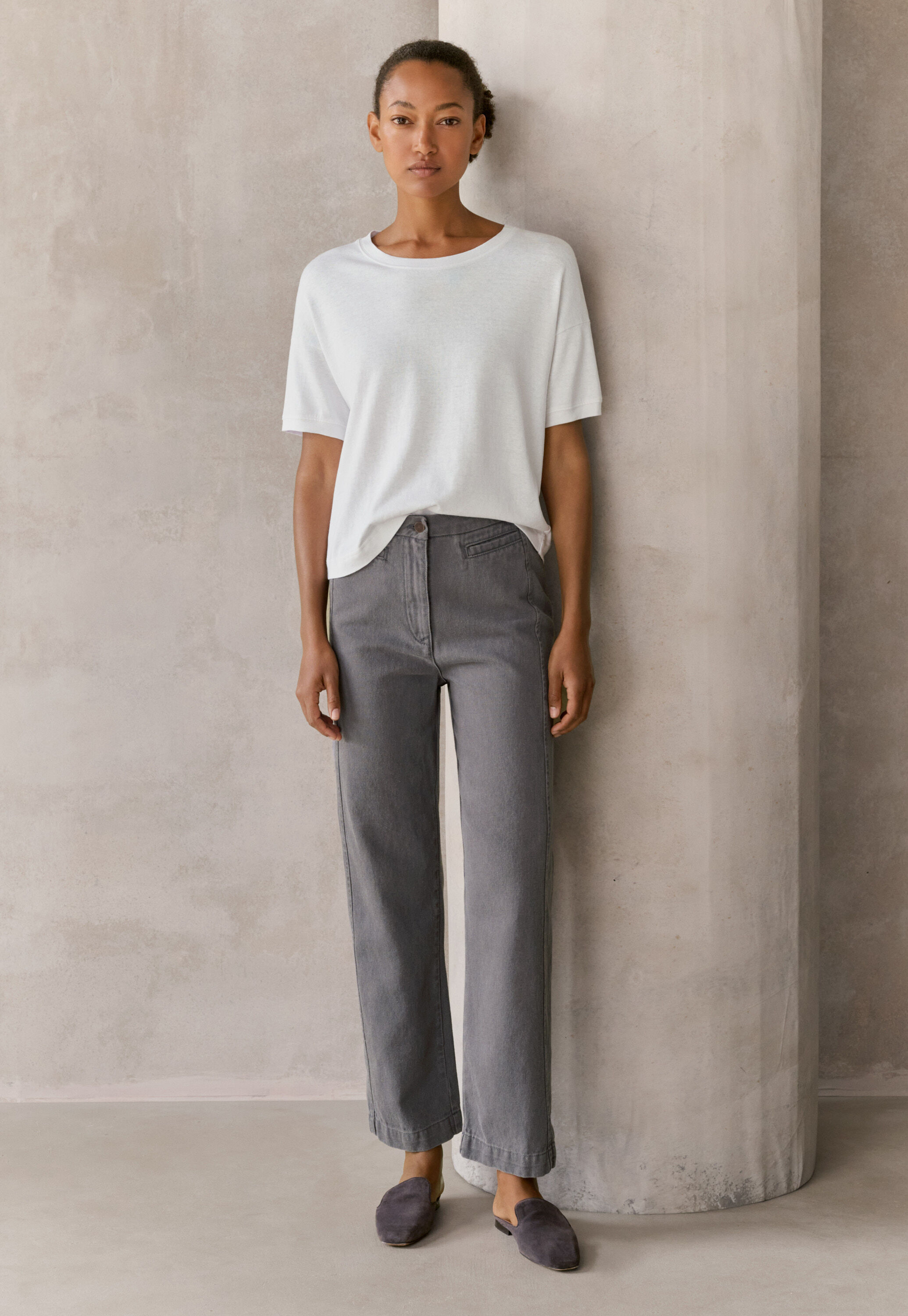 Schmale, k&uuml;rzere Jeans
