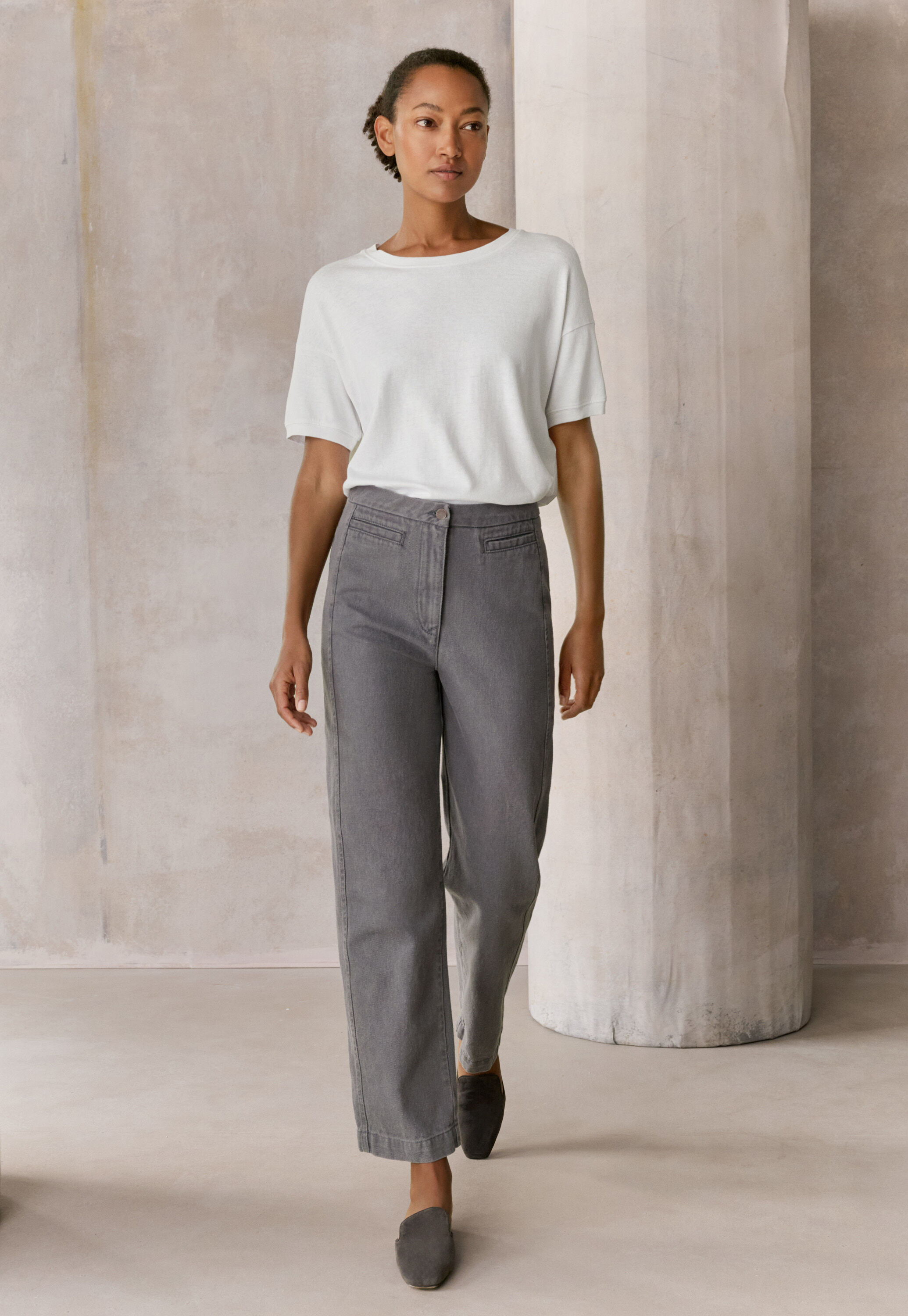 Schmale, k&uuml;rzere Jeans