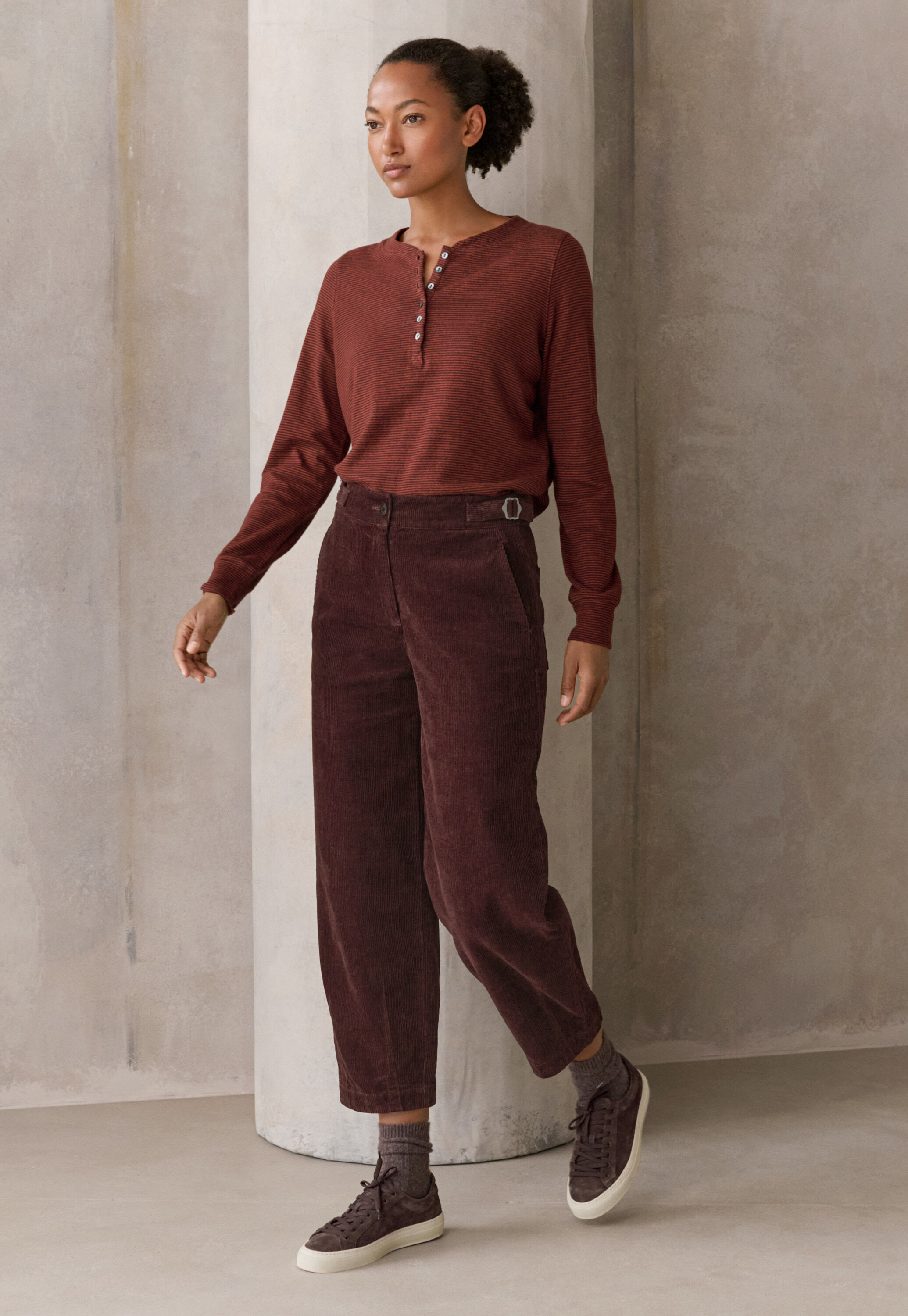 Gestreiftes Henley-Top