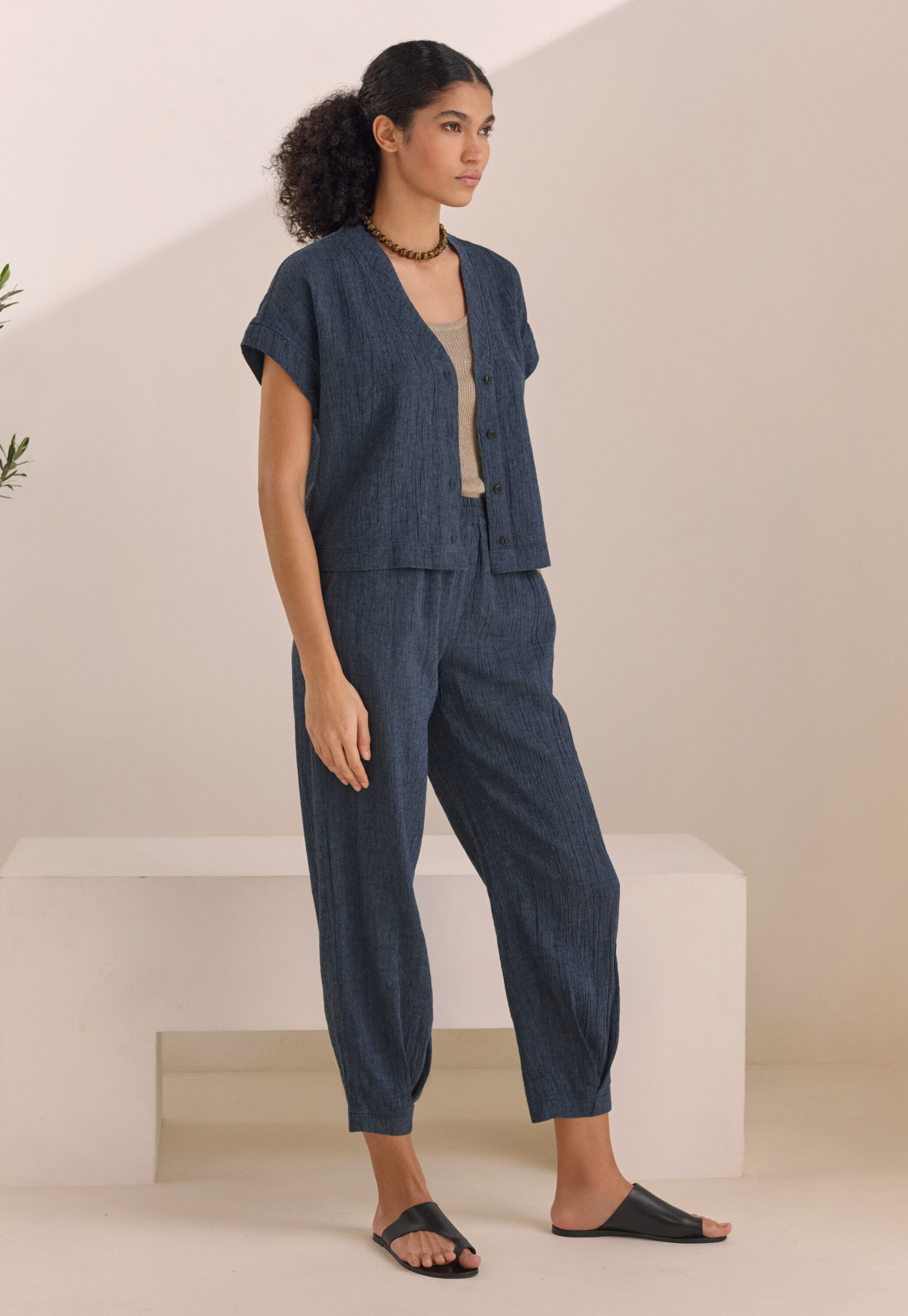 Schmal zulaufende Crinkle-Hose