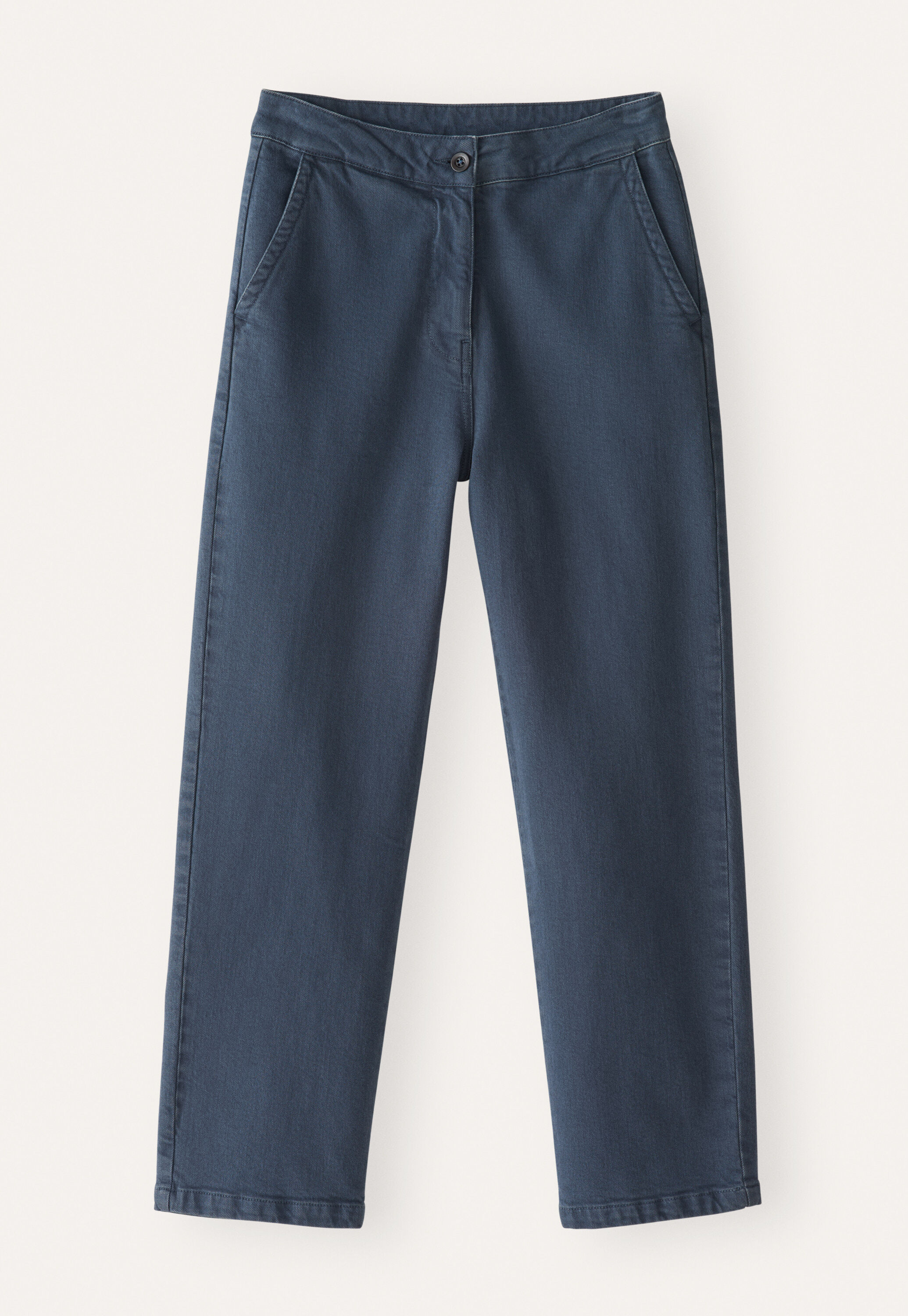 Schmal und k&uuml;rzer geschnittene Hose