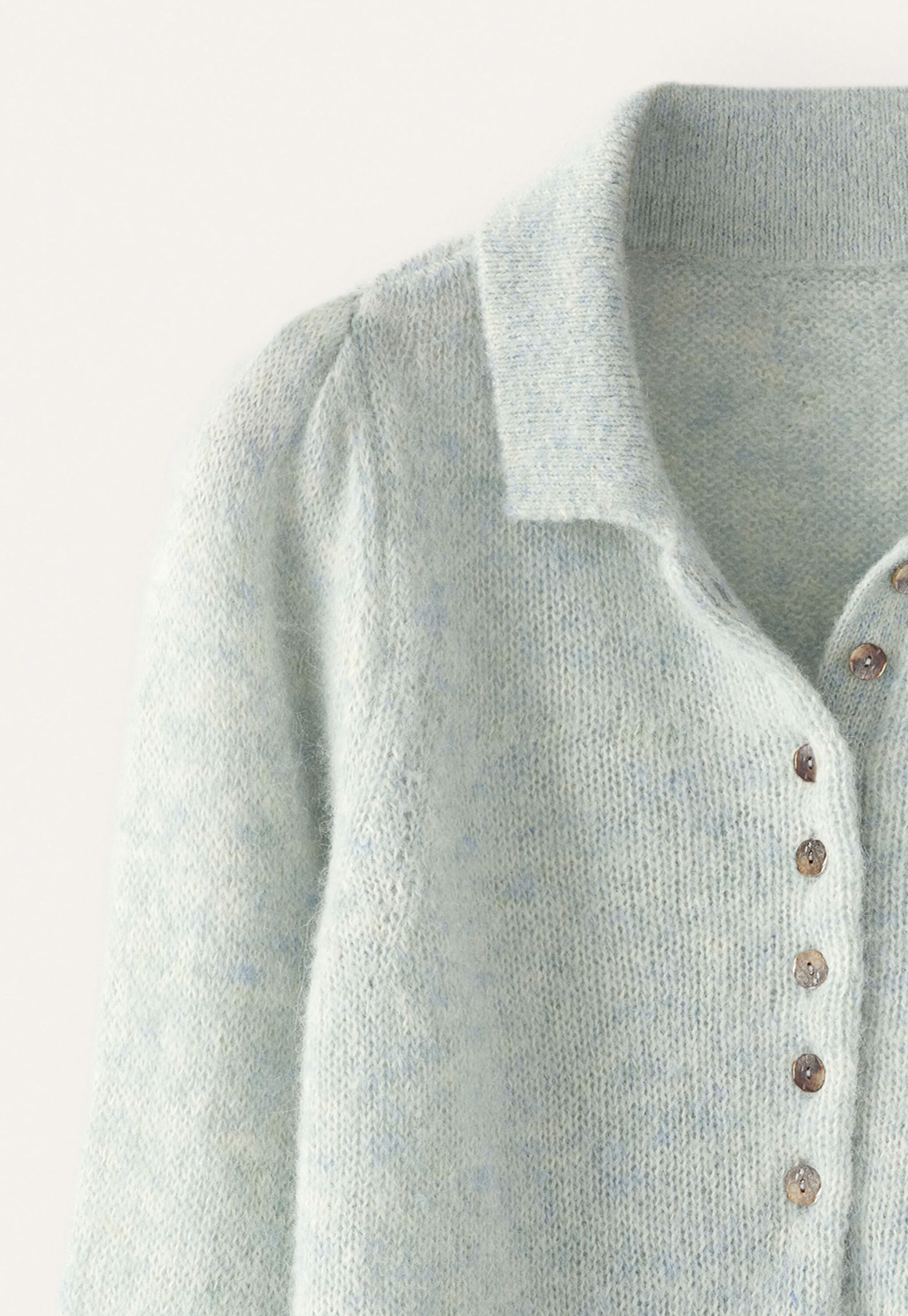 Pullover mit Kragen
