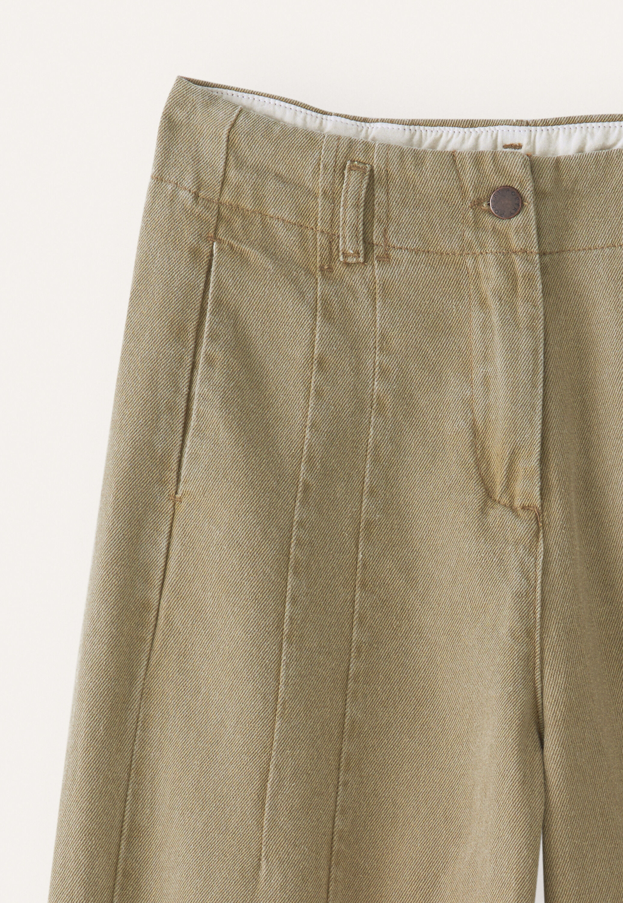 Denim darted jeans