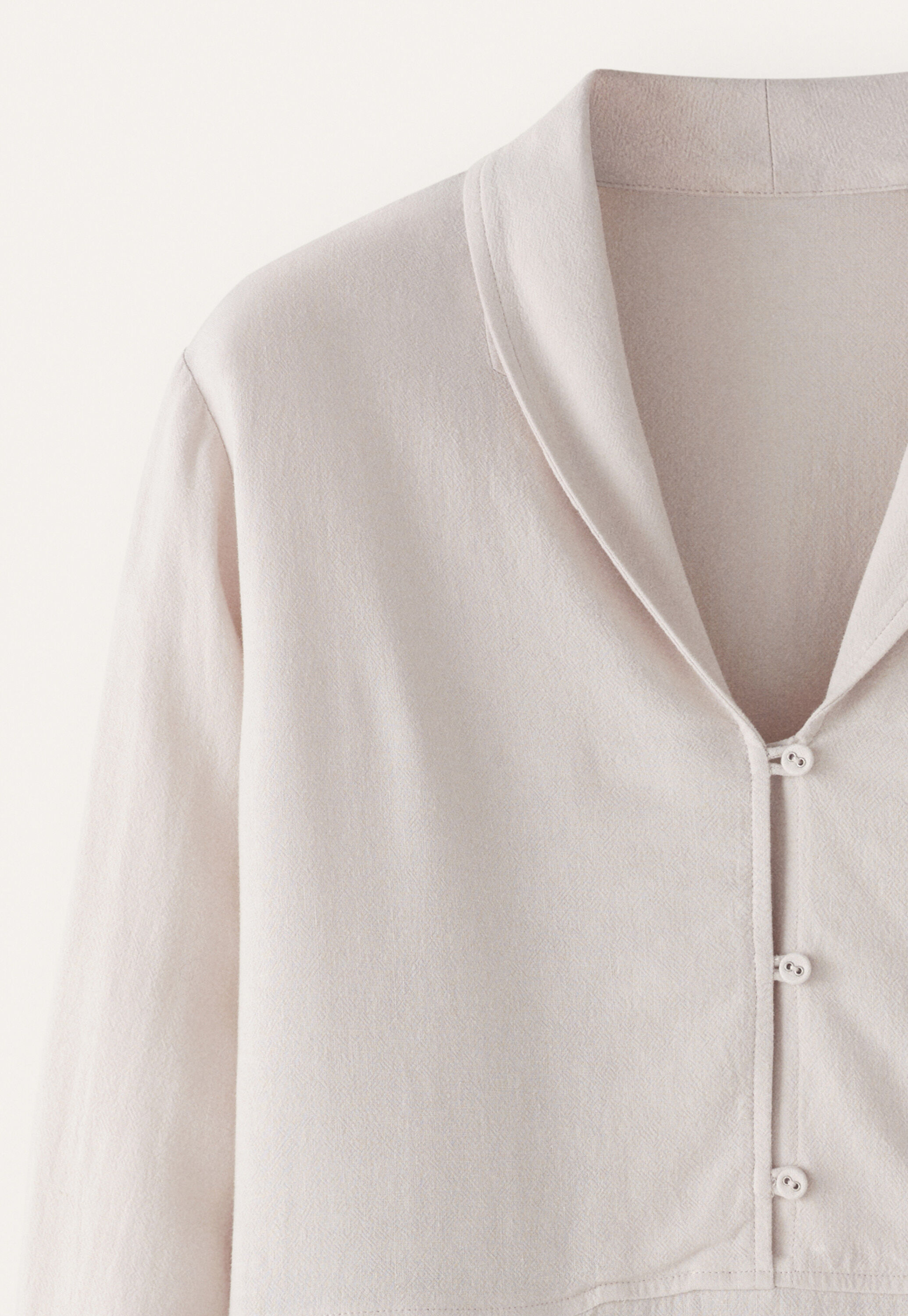 Bluse mit Schalkragen