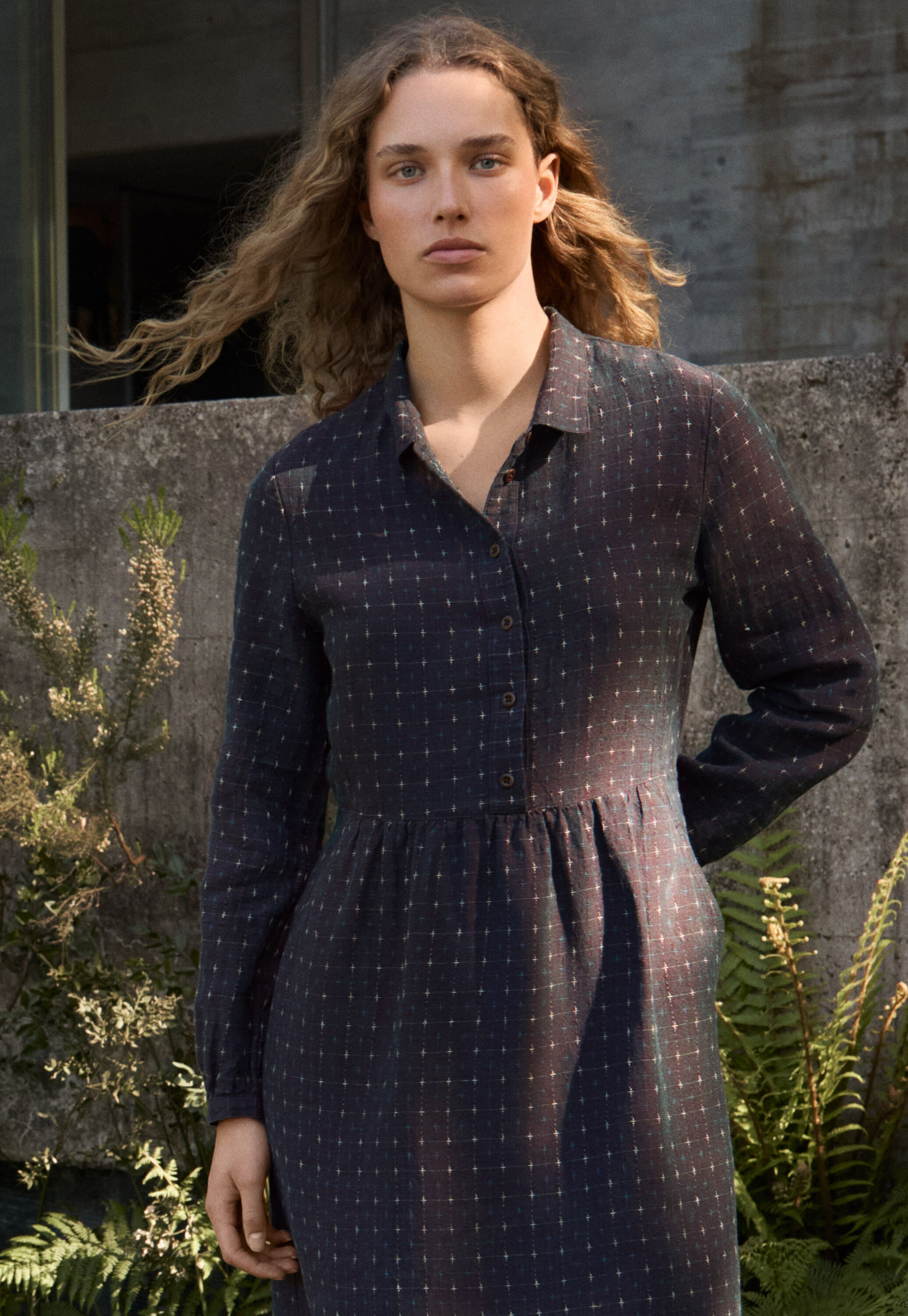 Kleid mit Kreuzmuster