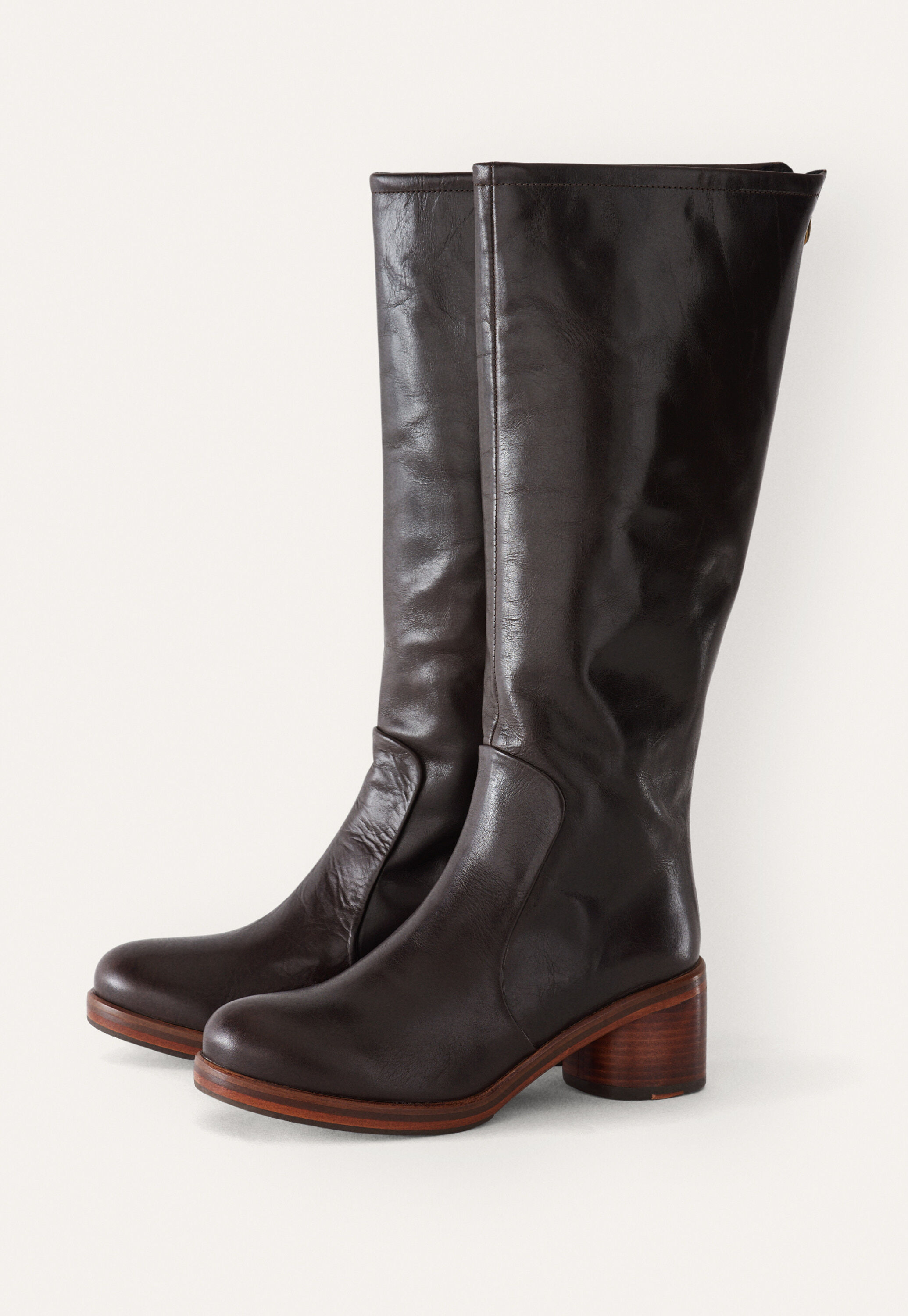 Stiefel mit Absatz