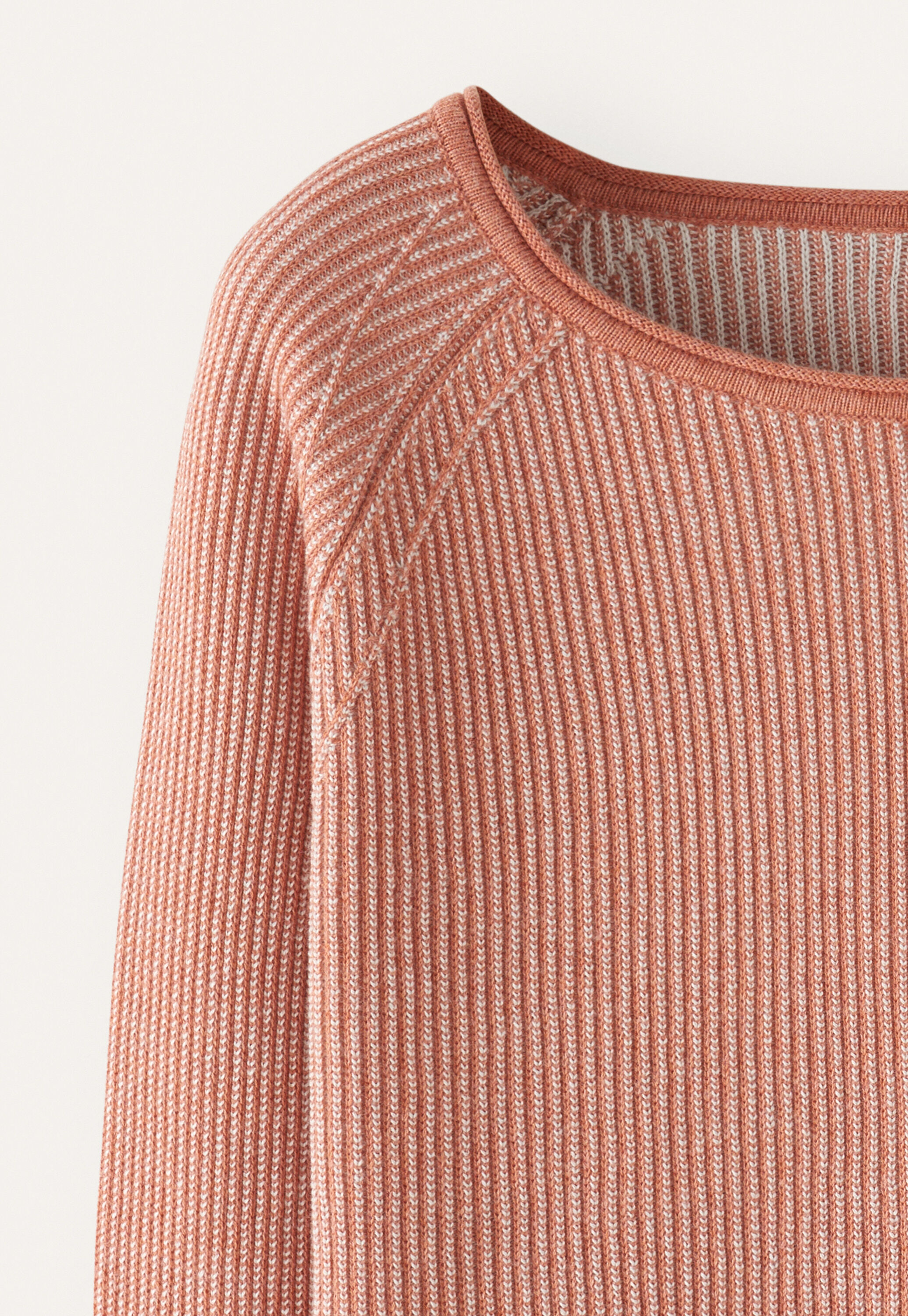 Zweifarbiger Rippstrick-Pullover