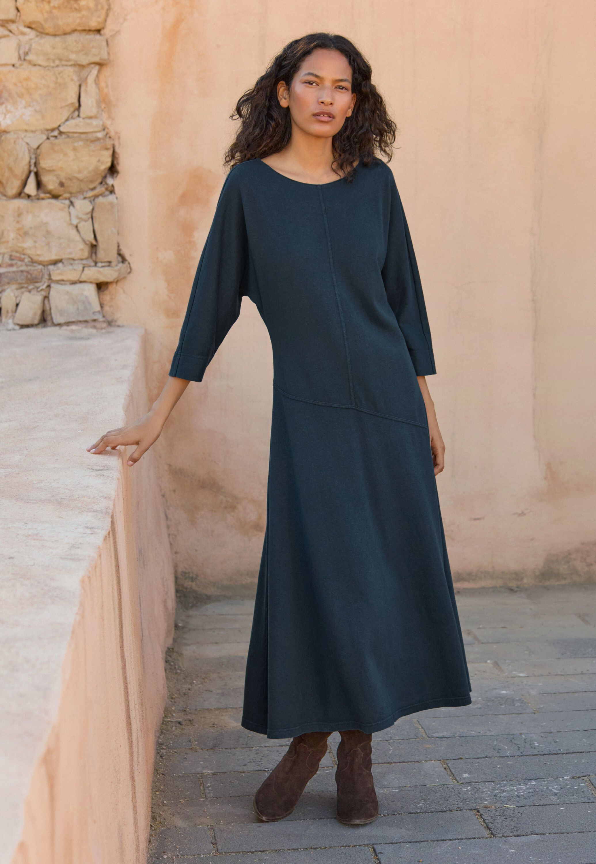 Im Schr&auml;gschnitt gearbeitetes Jersey-Kleid, Dunkles Aquamarin, large
