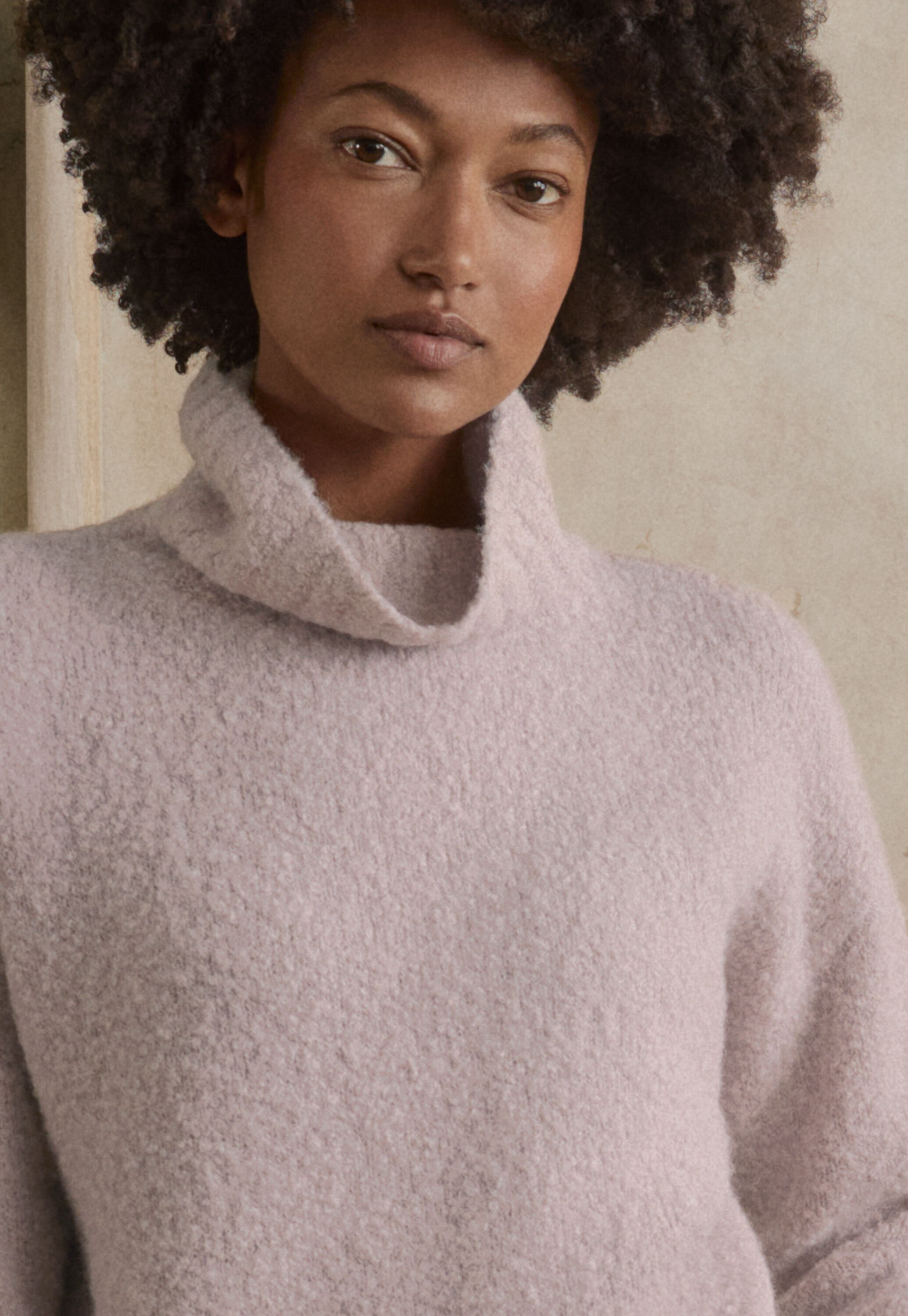 Pullover mit Trichterkragen
